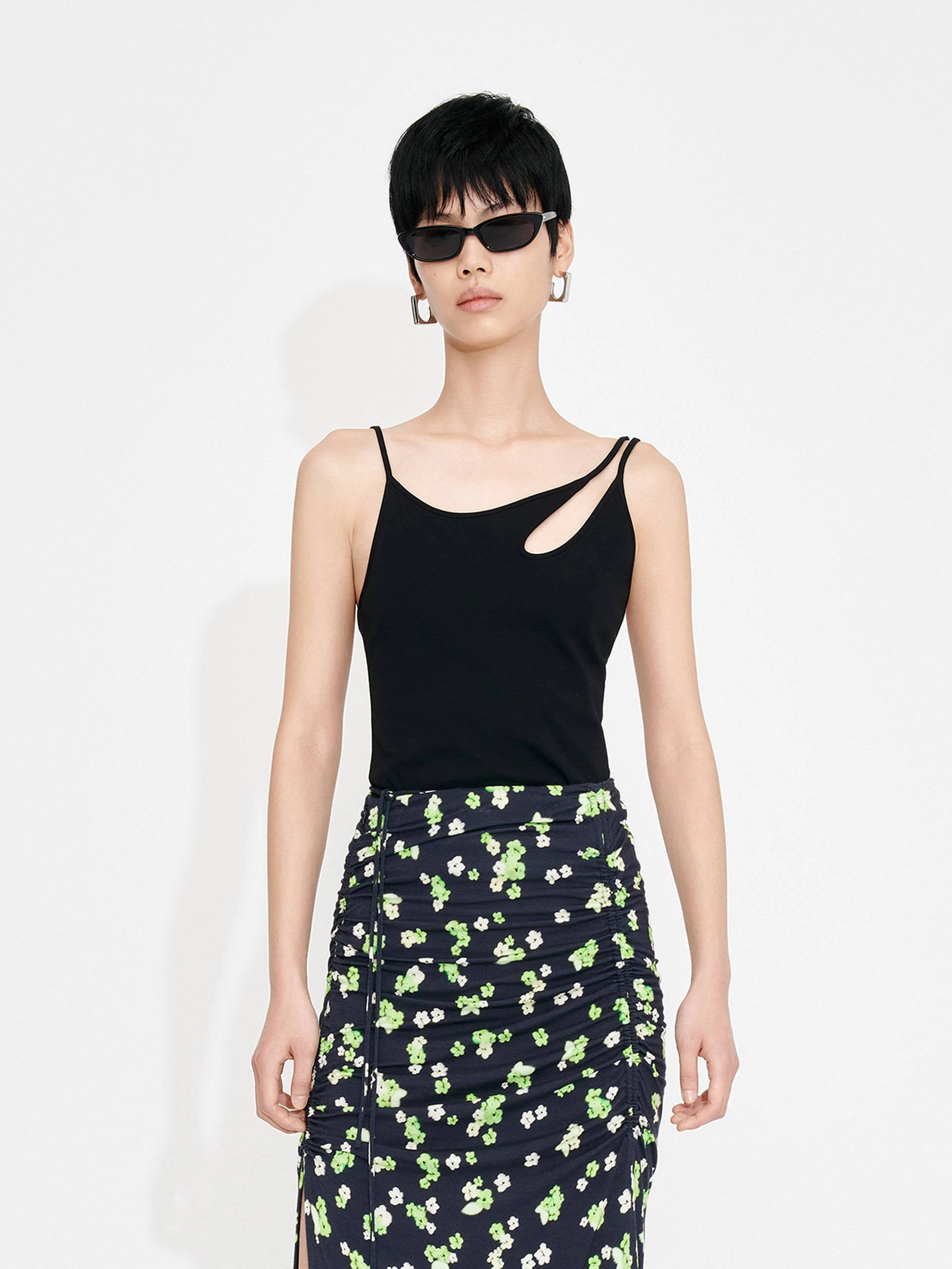 TaglessDesign Cutout Strap Tank Top