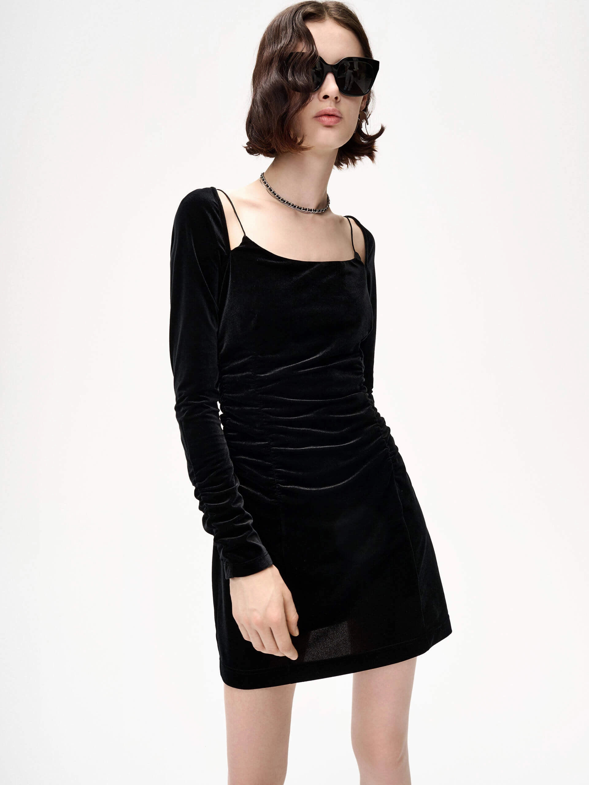 Sleek Vibe Modern Style Pleated Detail Velvet Dress
