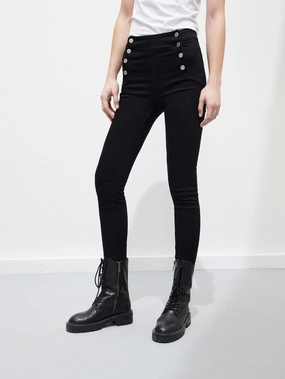Decorative Buttons Skinny Jeans Sustainable Weekend Getaway