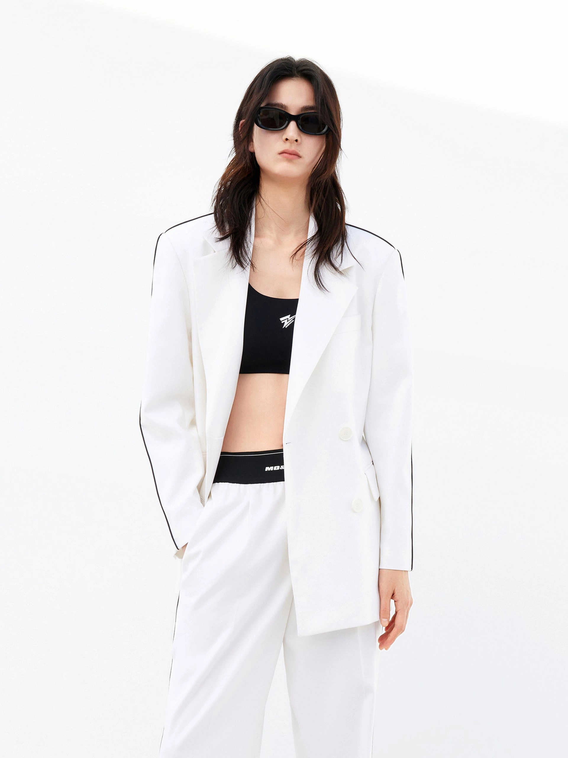 Lightweight Construction Double Breasted Structured Blazer