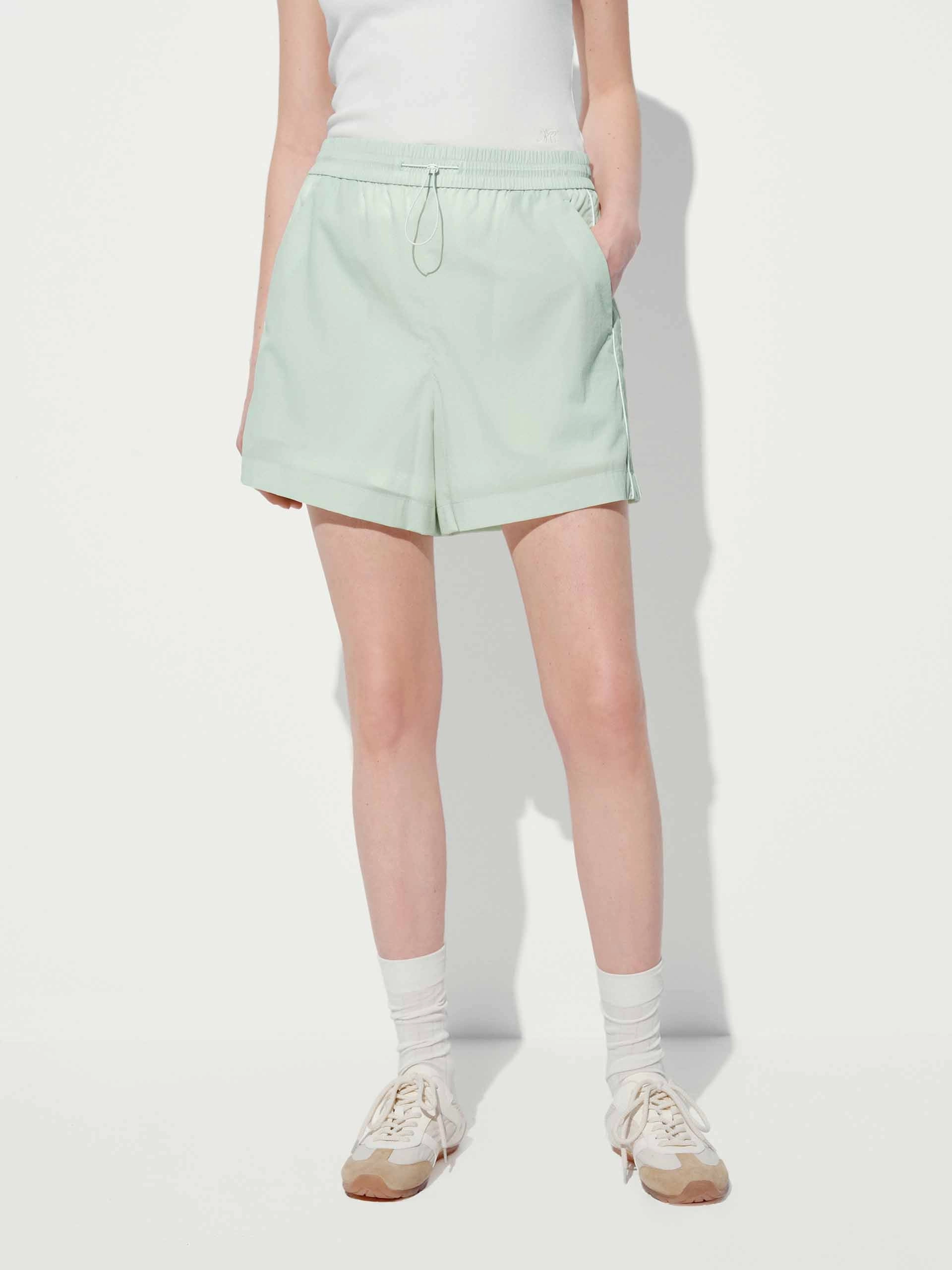 Flexible Design Unrestricted Movement Drawstring Side Pocket Shorts
