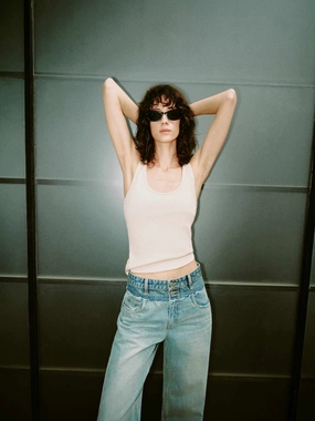 All-Purpose SeamlessConstruction Scoop Neck Knitted Tank