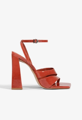 Madeline Sandal Layered Shock Pad Chic Footwear for Summer