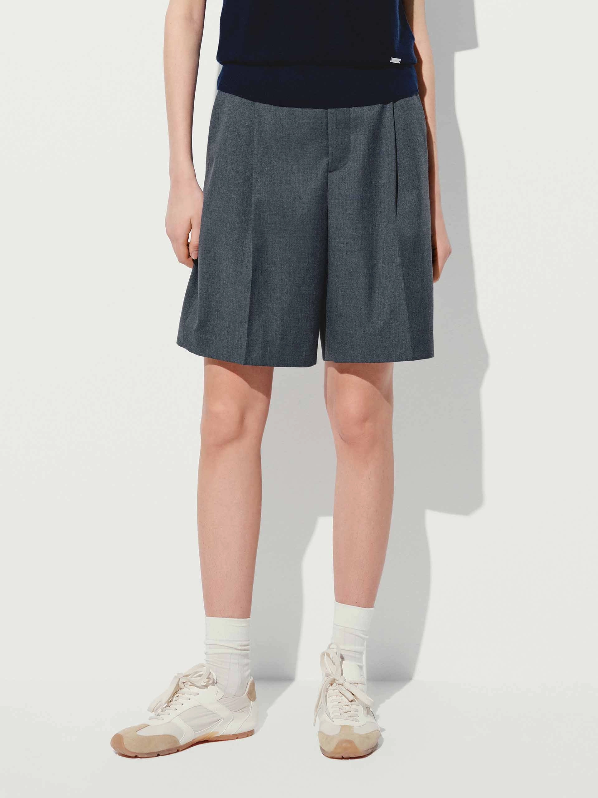 Tailored Bermuda Shorts Movement Comfort