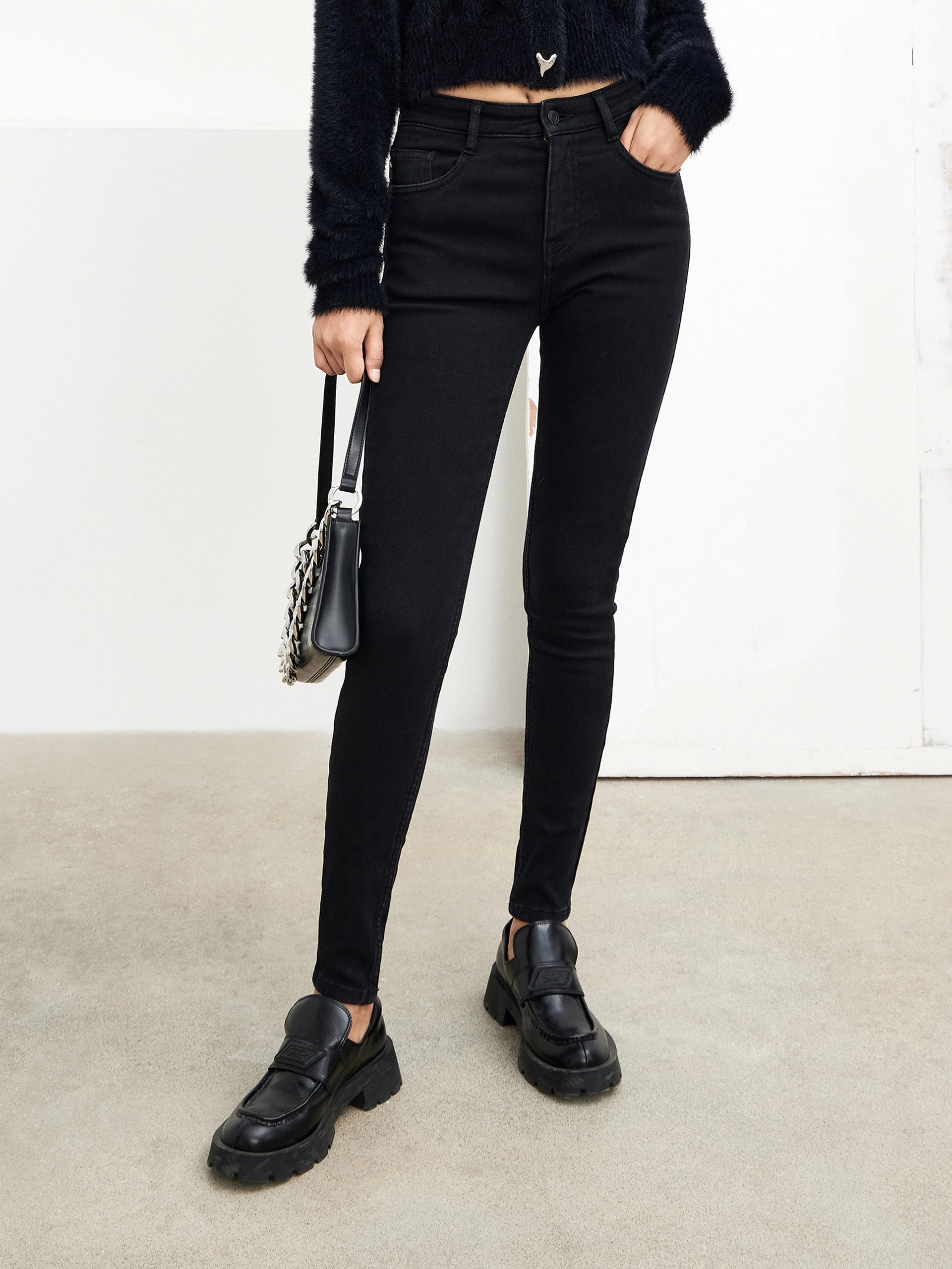 Weekend Getaway Outdoor Adventure Picnic Style Autumn Days Unisex Wear Teen Outfit High Waist Skinny Jeans