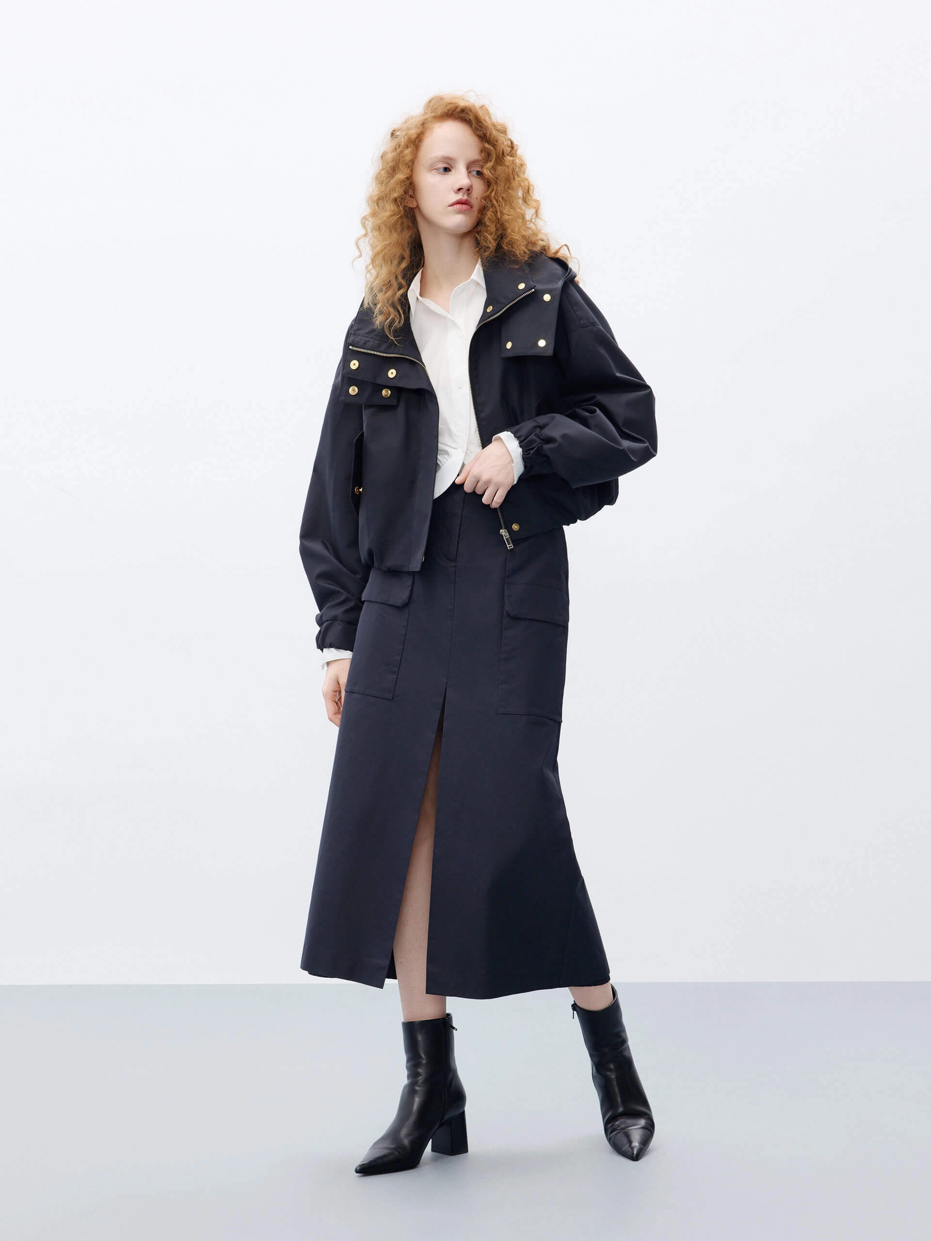 FlexibleKneePanels Moisture Wicking Fabric Front Slit Cargo Skirt