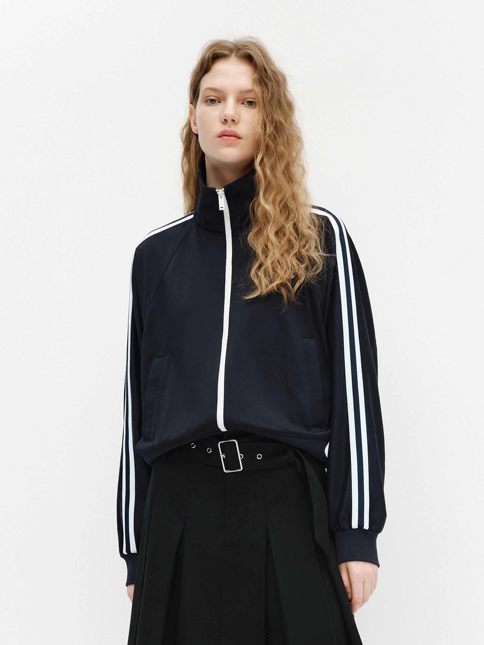 Detachable Lining Elasticized Waist Contrast Trim Short Jacket