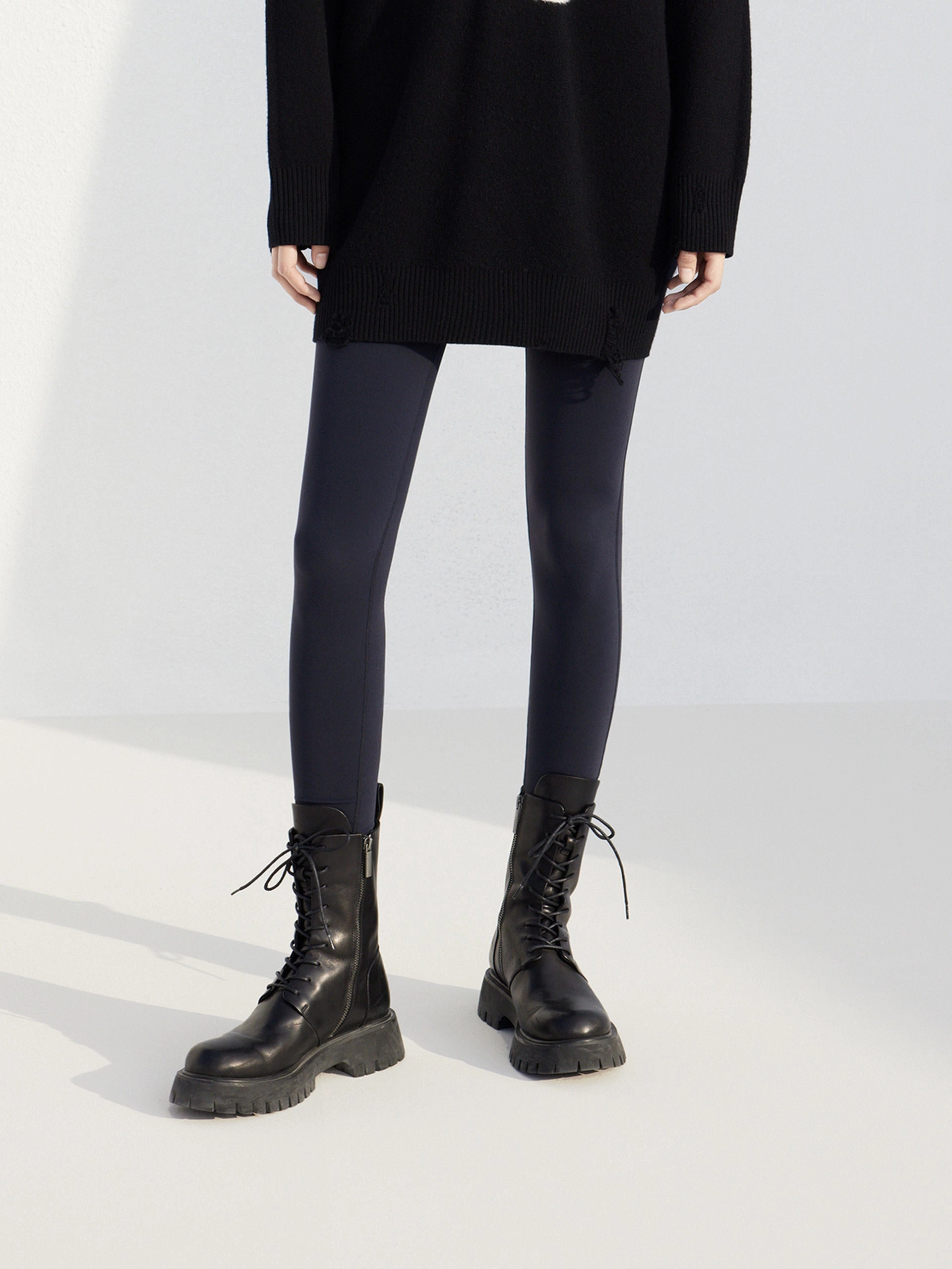 Utility pocket Compact Fit High Rise Elastic Leggings