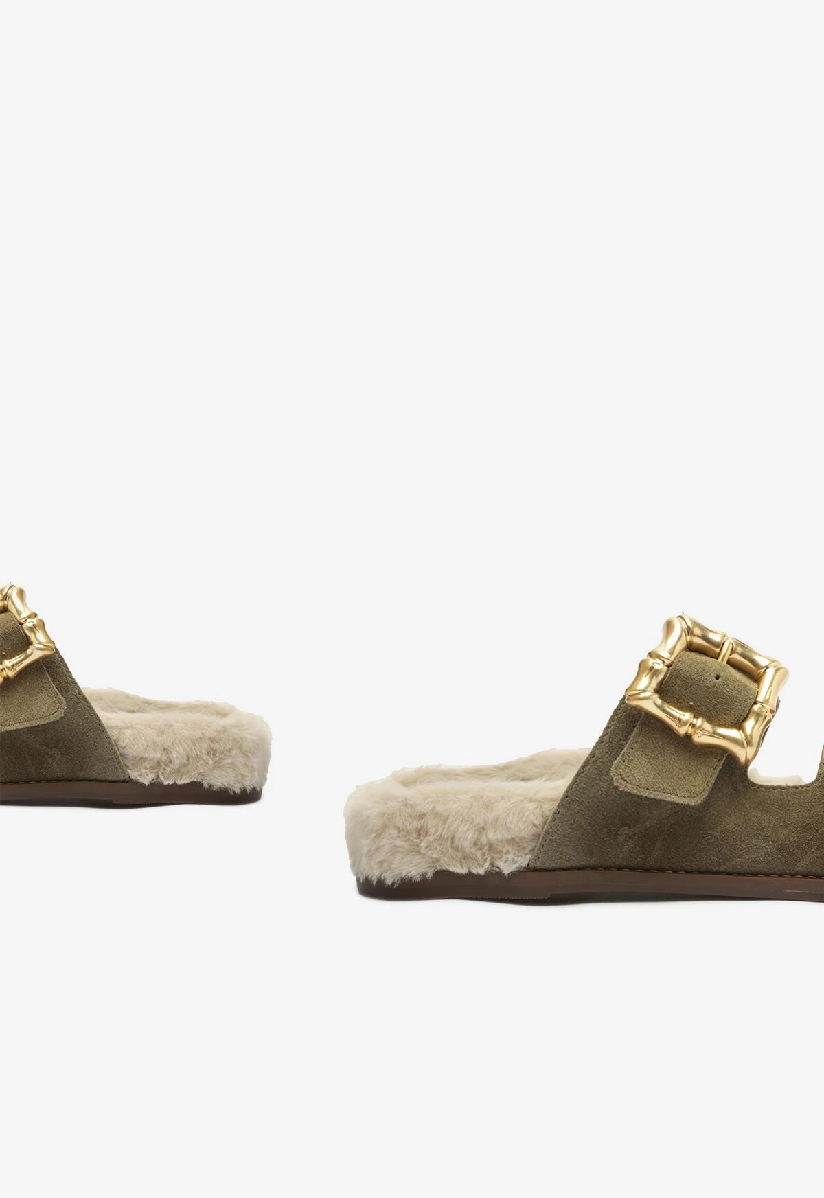 Enola Weekend Sporty Cow Suede Sandal Flat Base Layered Shock Dispersion