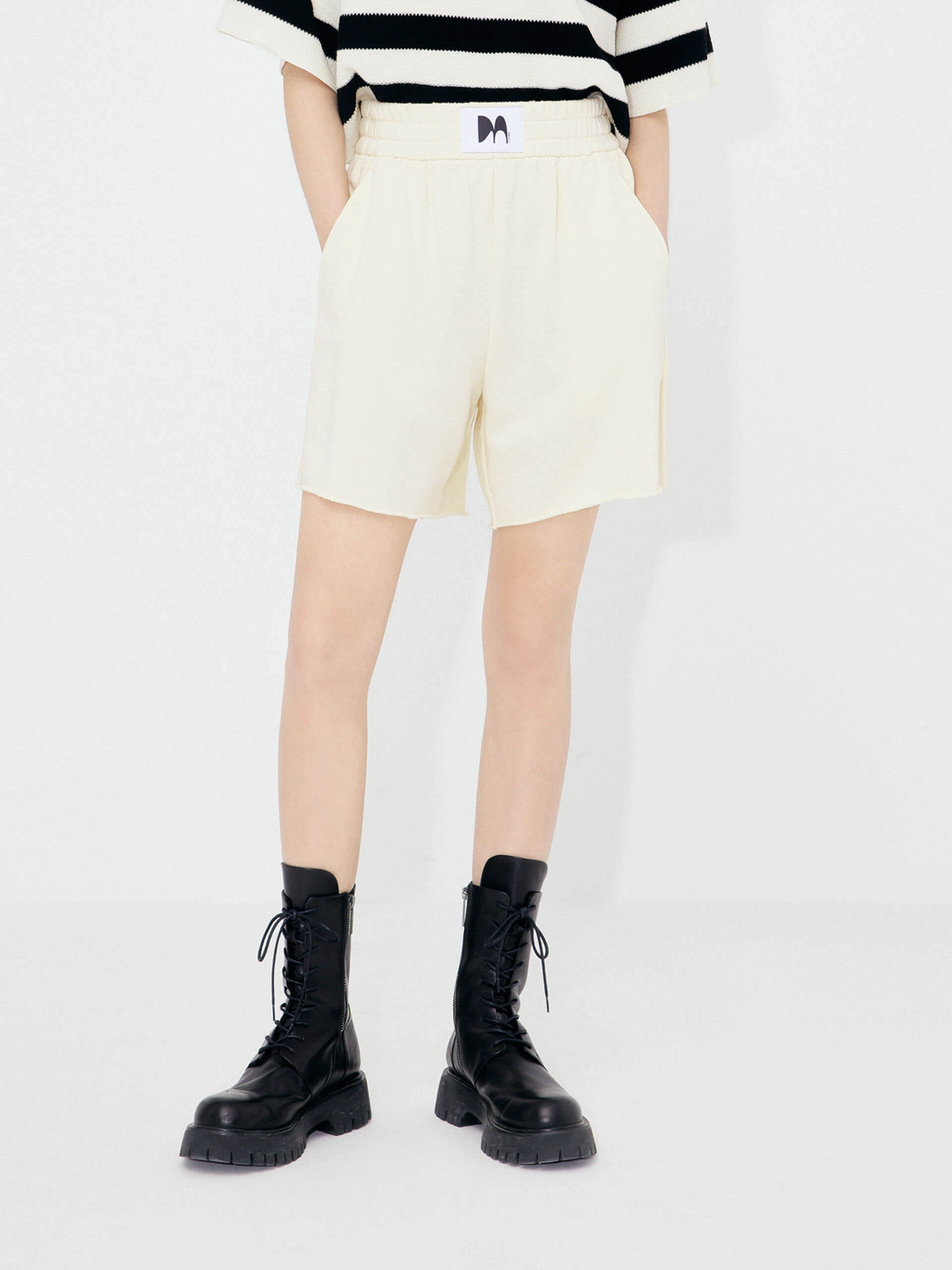 LowProfileStitching Elastic Waist Cotton Shorts