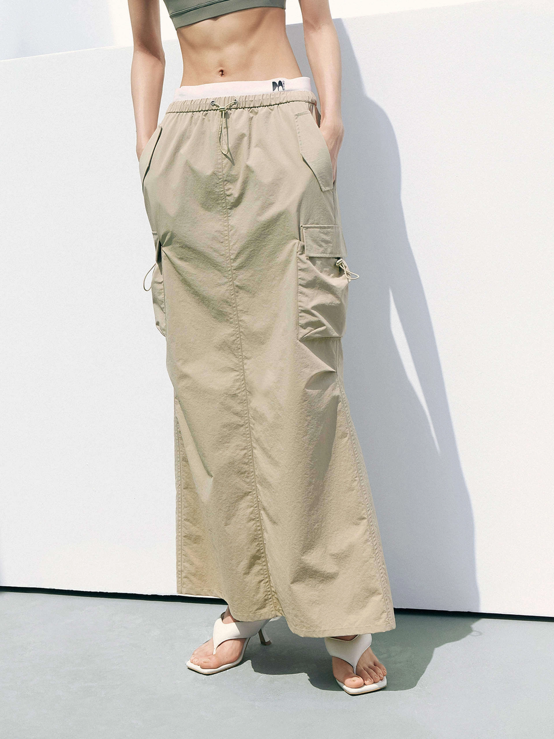Dynamic Motion Elastic Waist Maxi Skirt