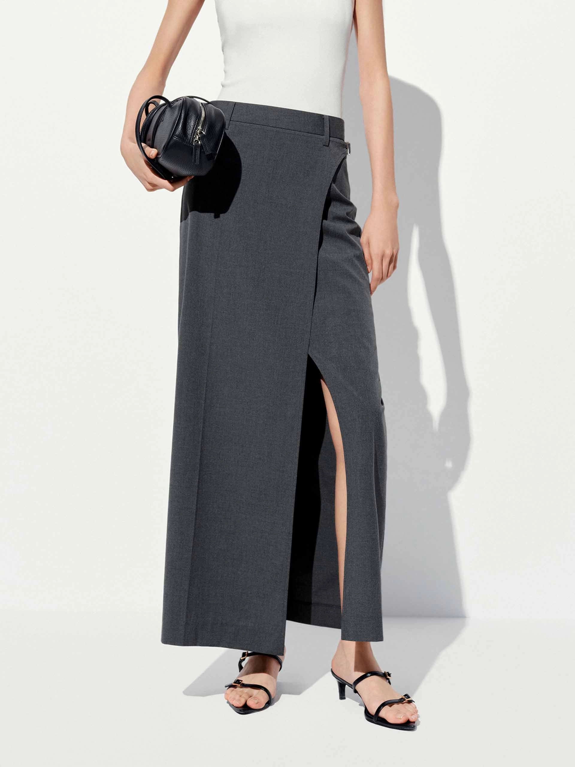 No Ride Front Slit Maxi Skirt