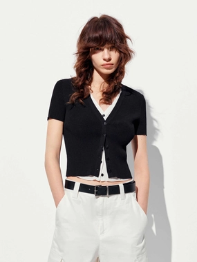 MultiPocket Design LowProfileSeams V-neck Button Layered Cardigan