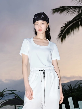 Classic Fit Cool Weather Wear Crewneck Elastic T-shirt
