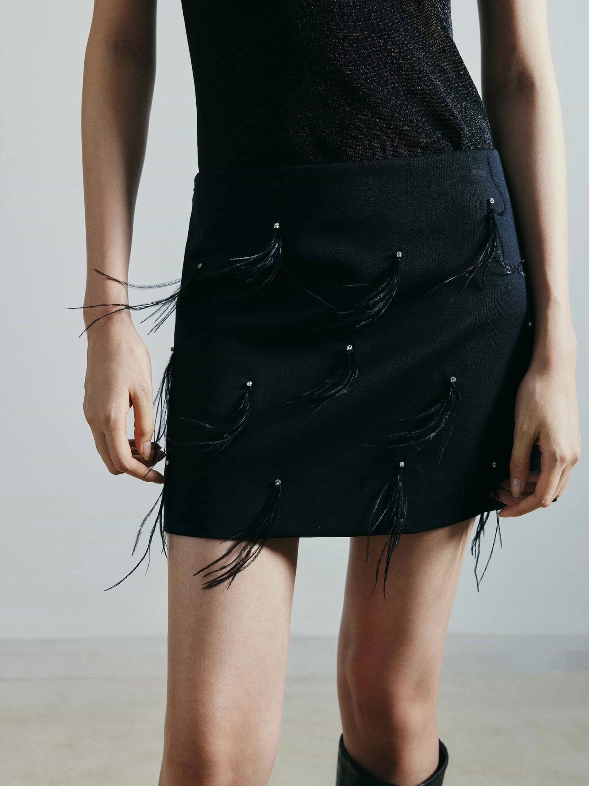 Mid Rise Feather Embellished Wool Skirt