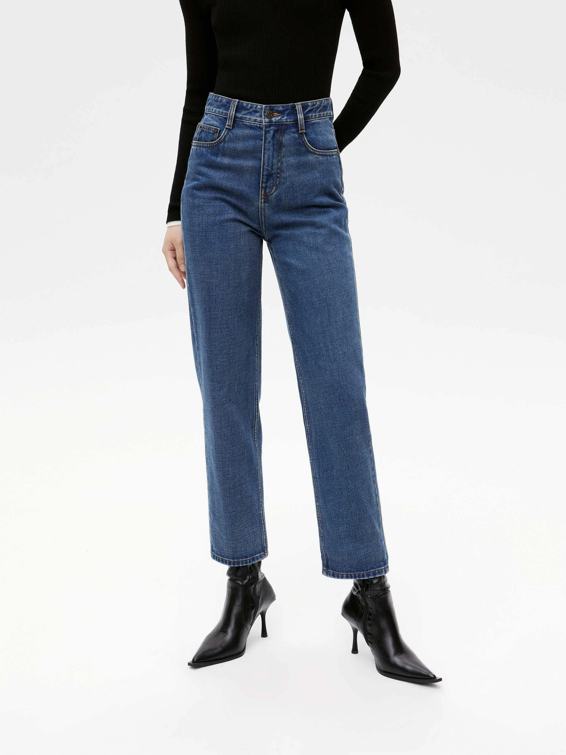 Softened Seams Straight Ankle Jeans