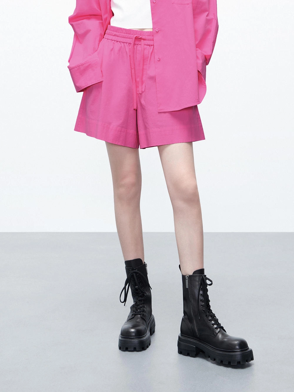 Drawstring Detail Shorts Slim Silhouette