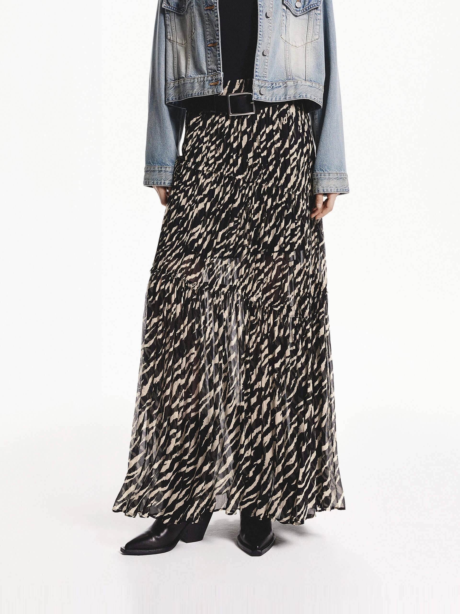 Snag Free Fabric Flowy Tiger Print Skirt