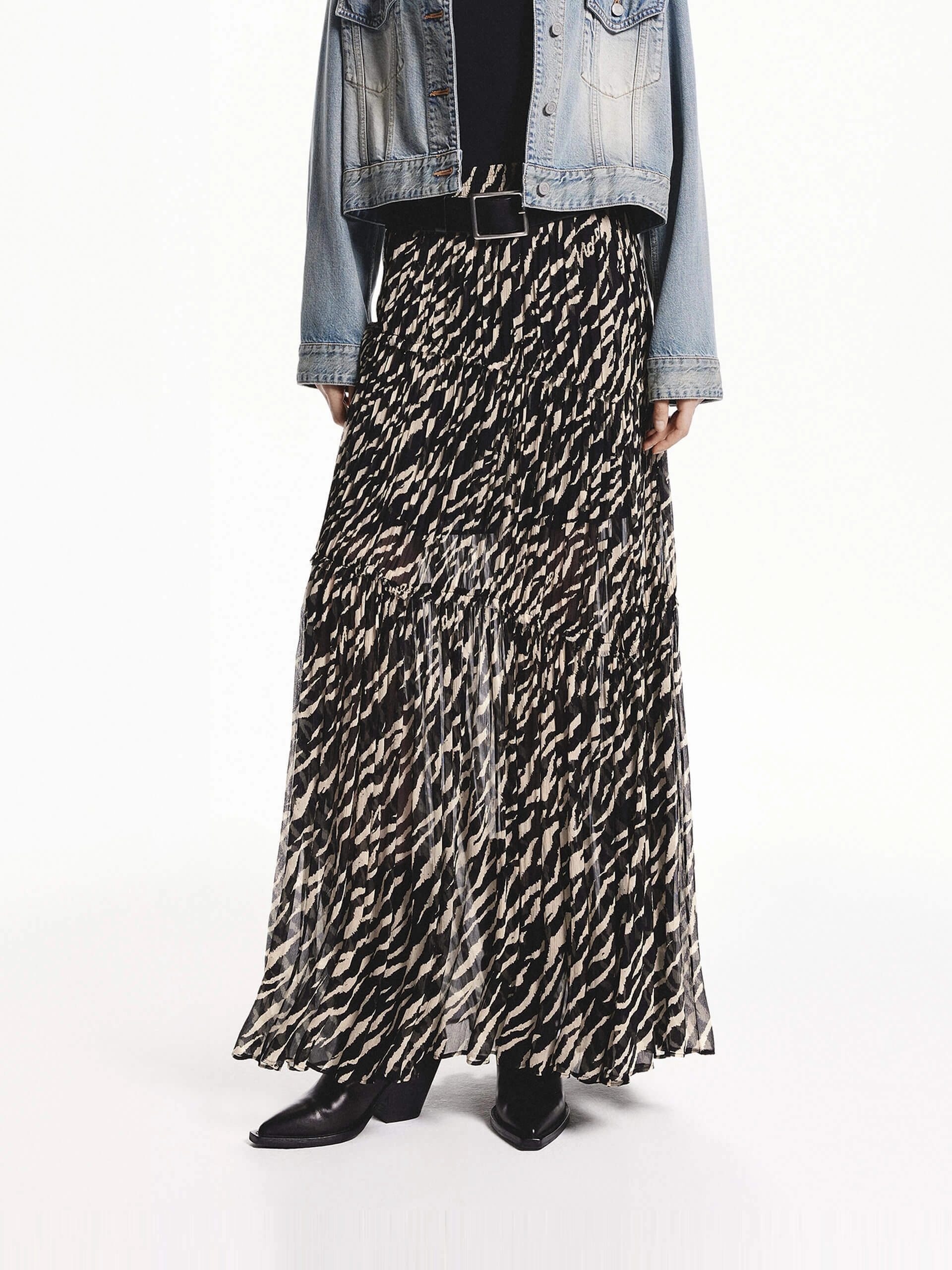 Seam-Free Flowy Tiger Print Skirt