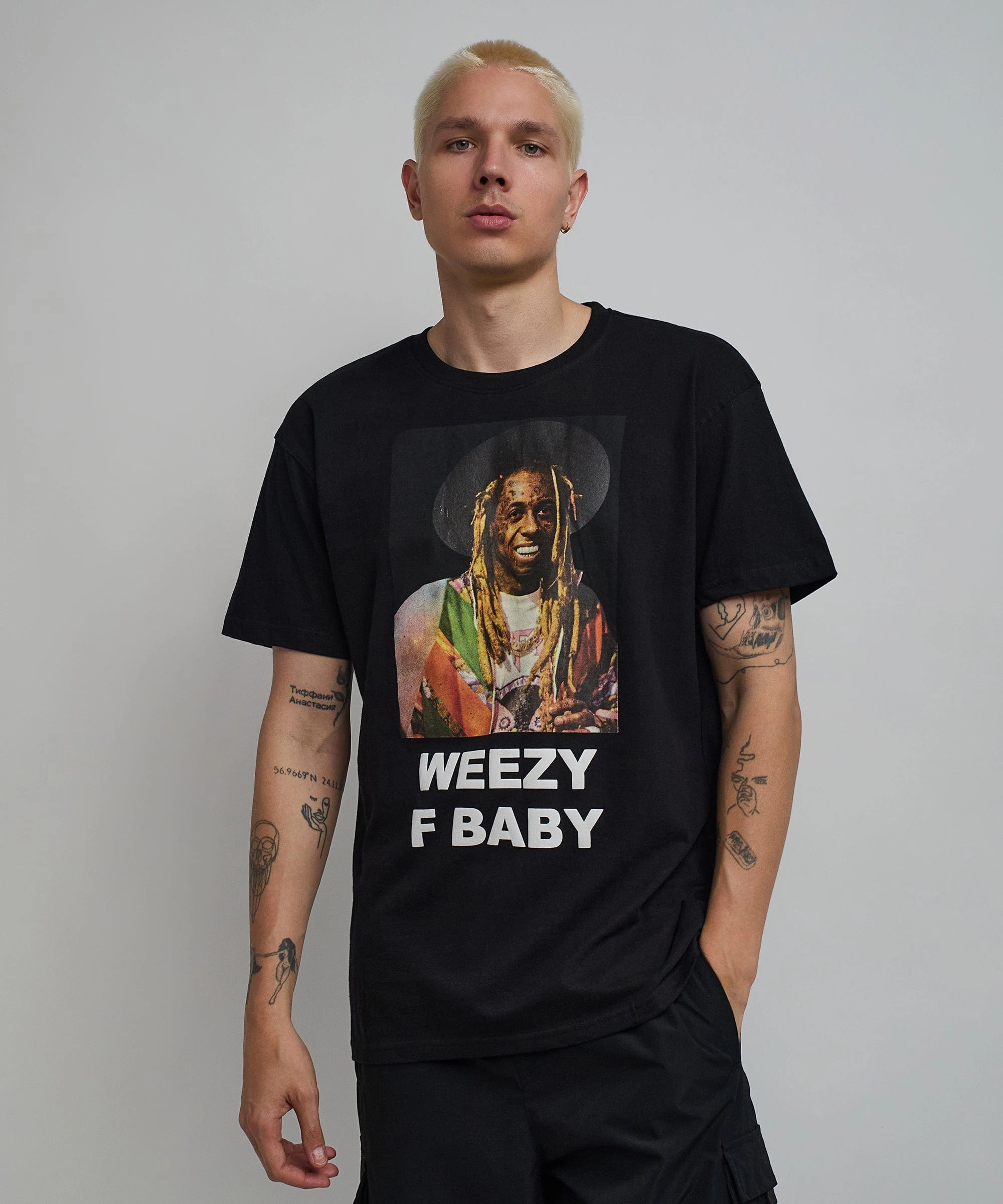 Sun Protection Fabric Mesh Panel Details Lil Wayne Weezy F Baby Photo Short Sleeve Tee - Black