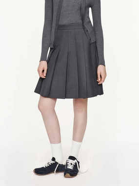 Travel Essential Side Zipper Pleated Skirt