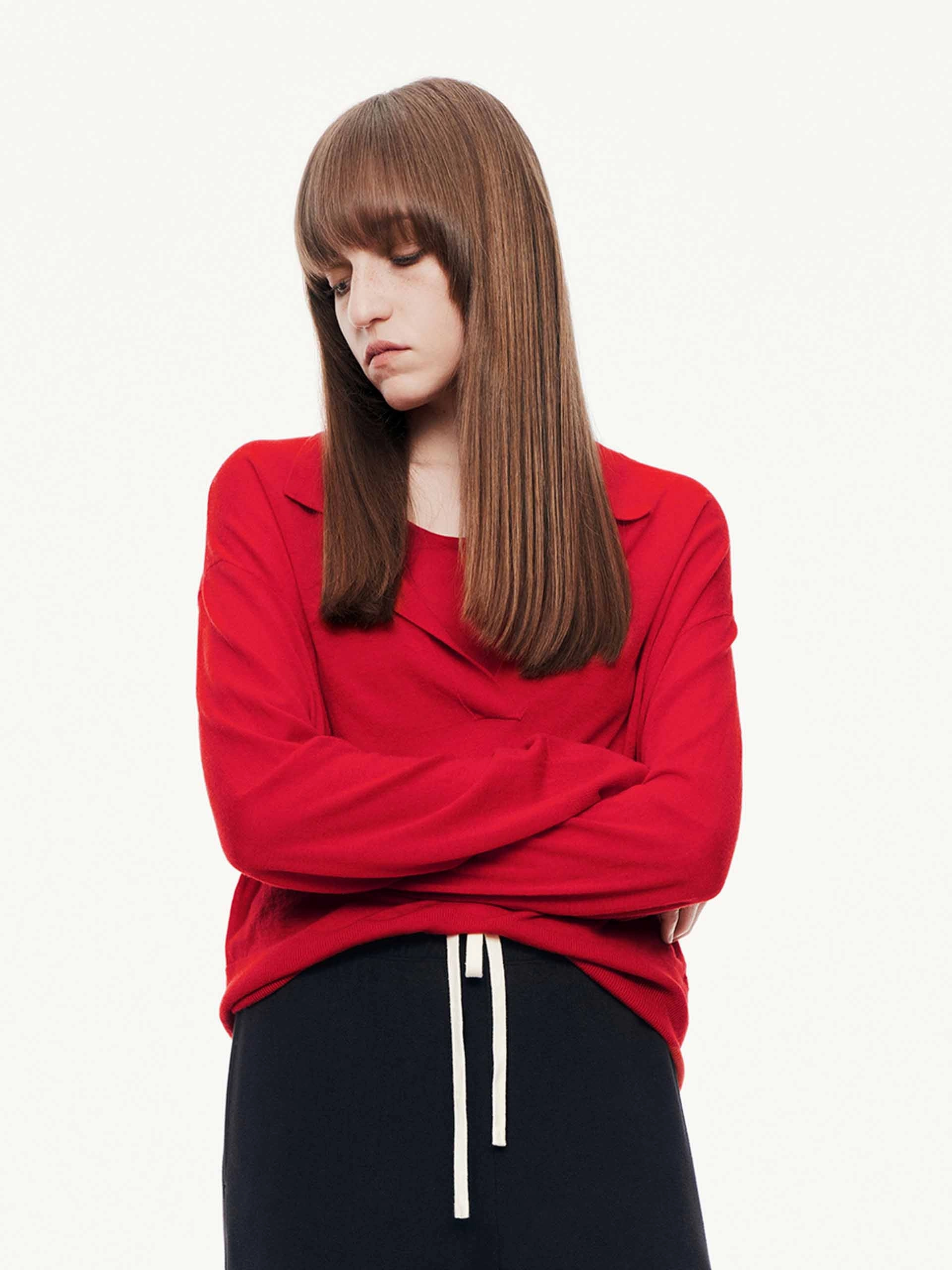 V-neck Relaxed Sweater Stretchable Material High Collar Design