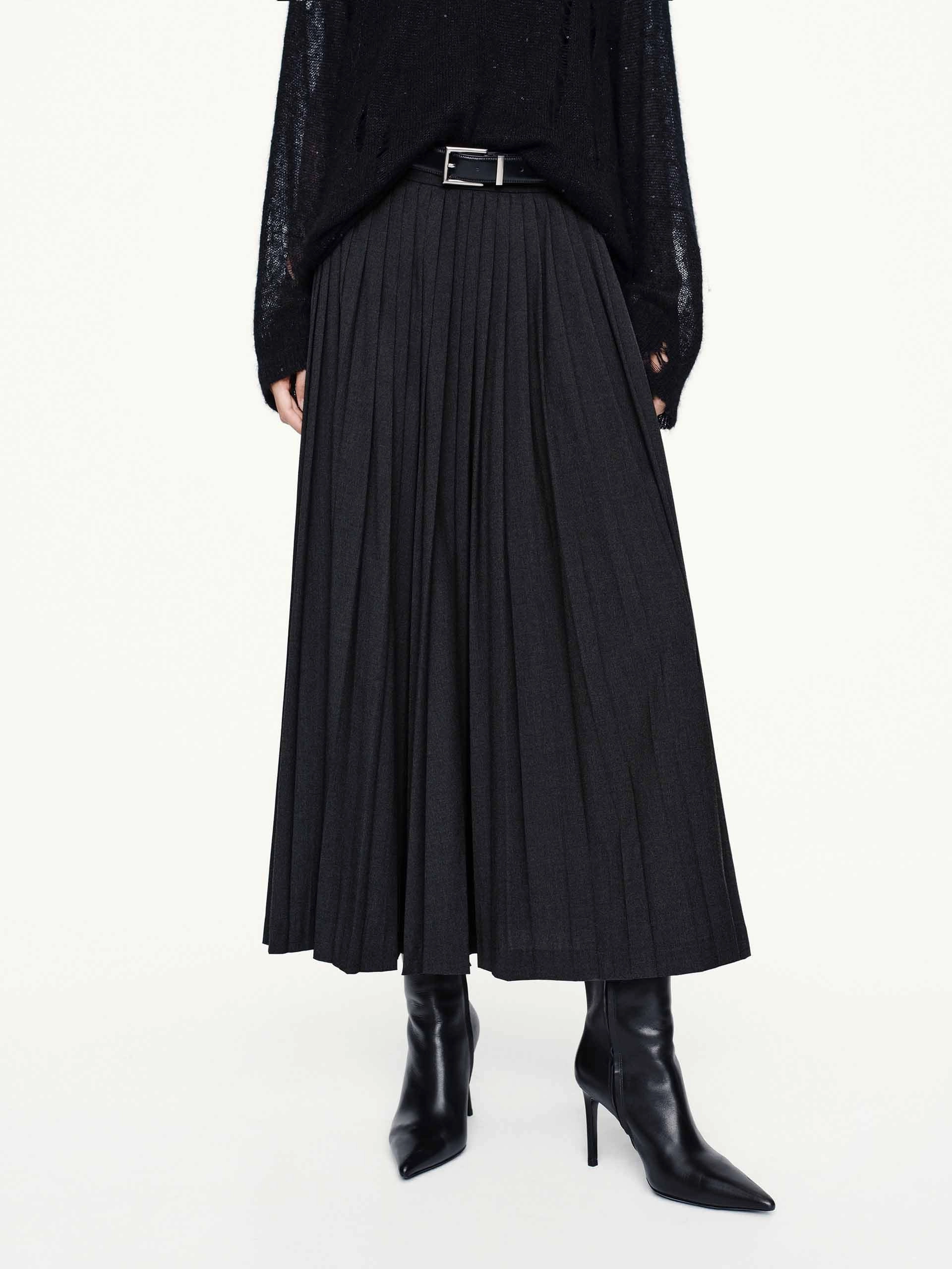 Breathable Mesh Panels Flowy Pleated Midi Skirt