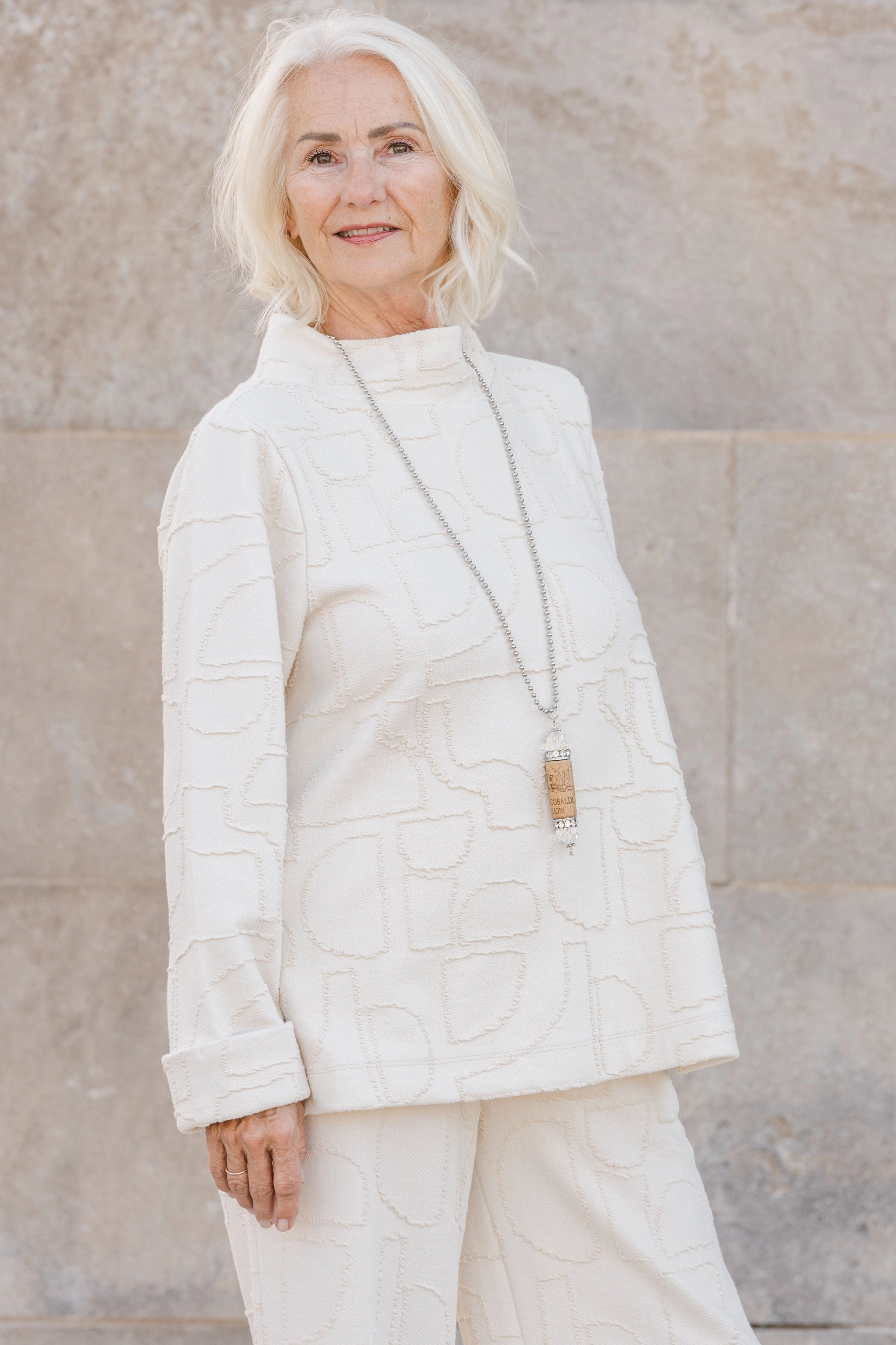 Nile Pullover Hypoallergenic Lining