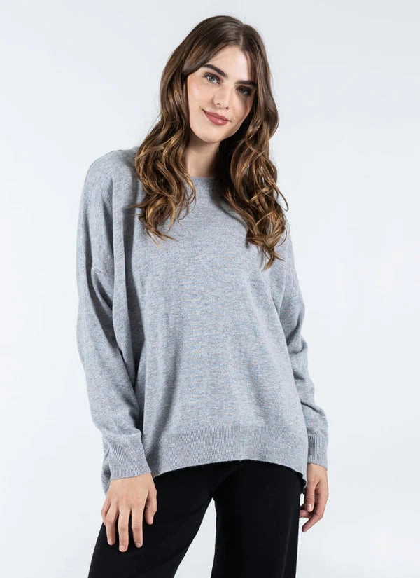 Relaxed Fit Light Weight Crew Neck Contrast Stitch Accent