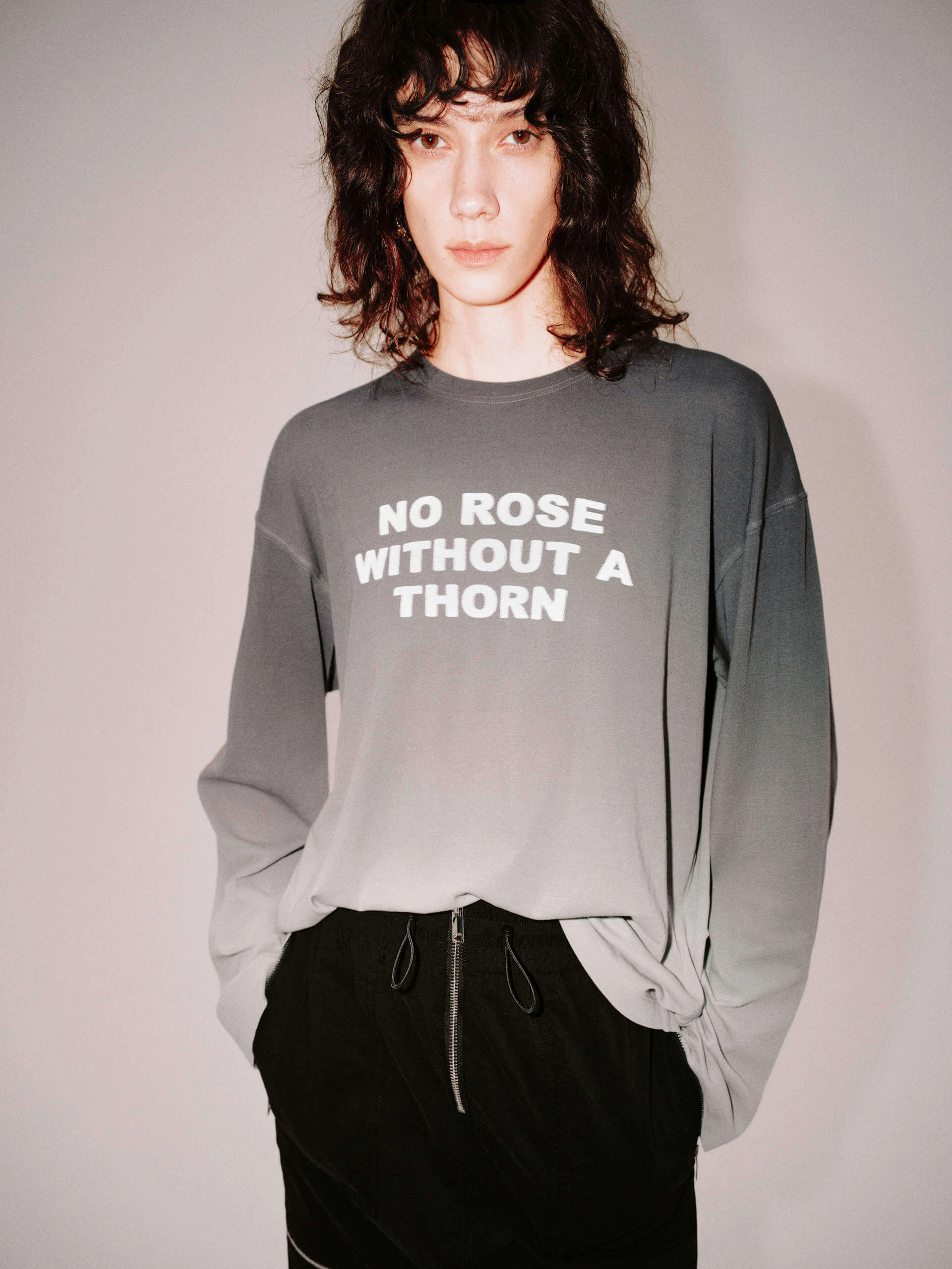 Long Sleeve Letter T-shirt Neutral Color Sporty Fashion