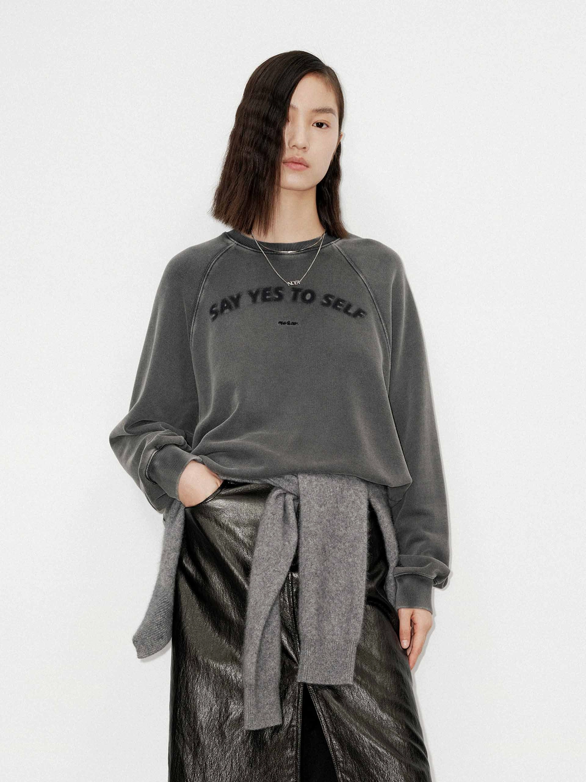 Stylish Look Tear Resistant Weave Front Slogan Cotton Sweatshirt