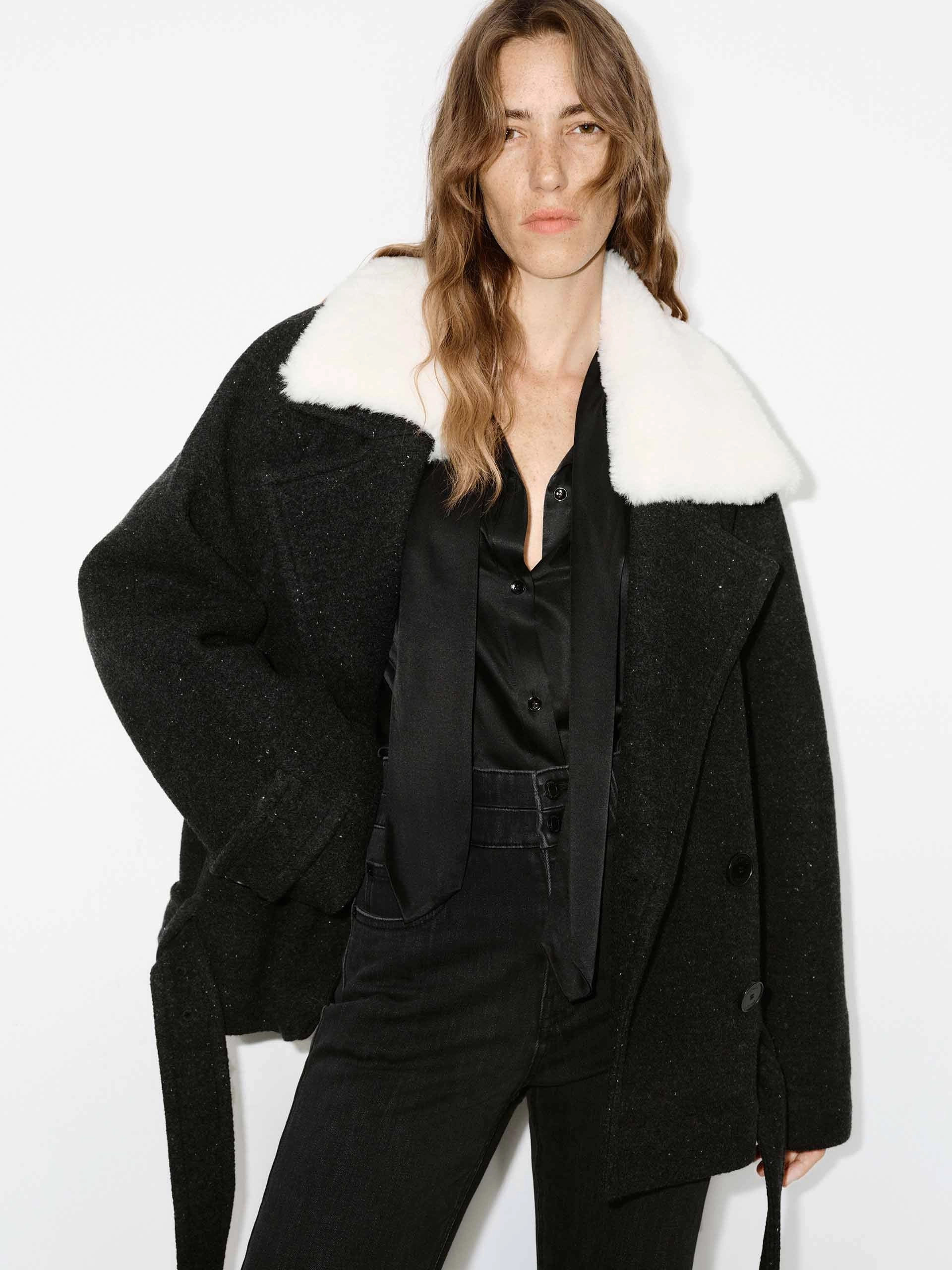 Fur Collar Quilted Coat with Belt Casual Blouse Modern Silhouette