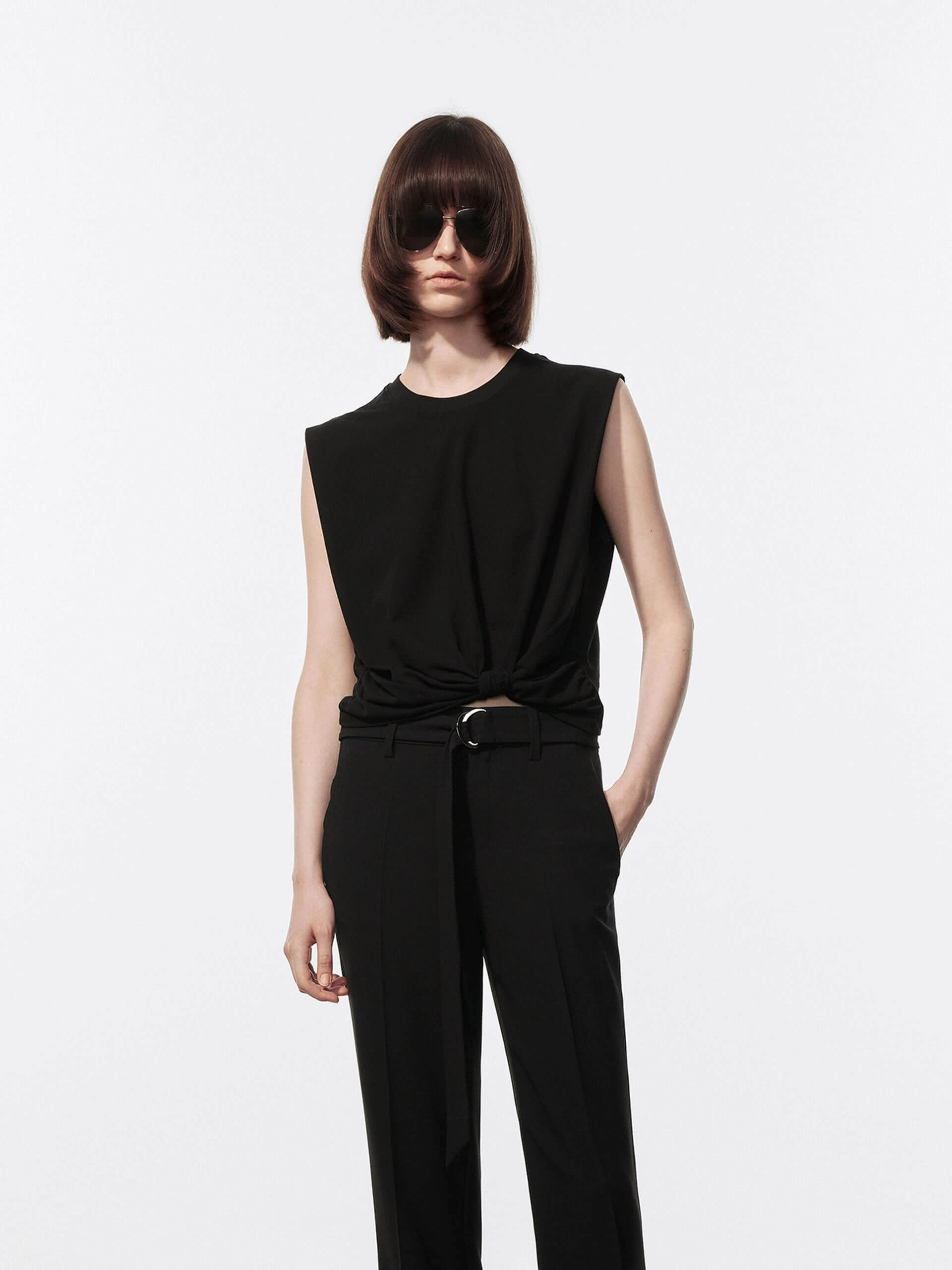 Everyday Layer Comfortable Weave Front Knot Sleeveless T-shirt