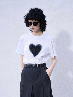 Relaxed fit wear Cool and Relaxed Heart Pattern Cotton T-shirt