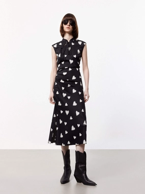 Natural Form Minimalist-Trend Heart Print Slit Dress
