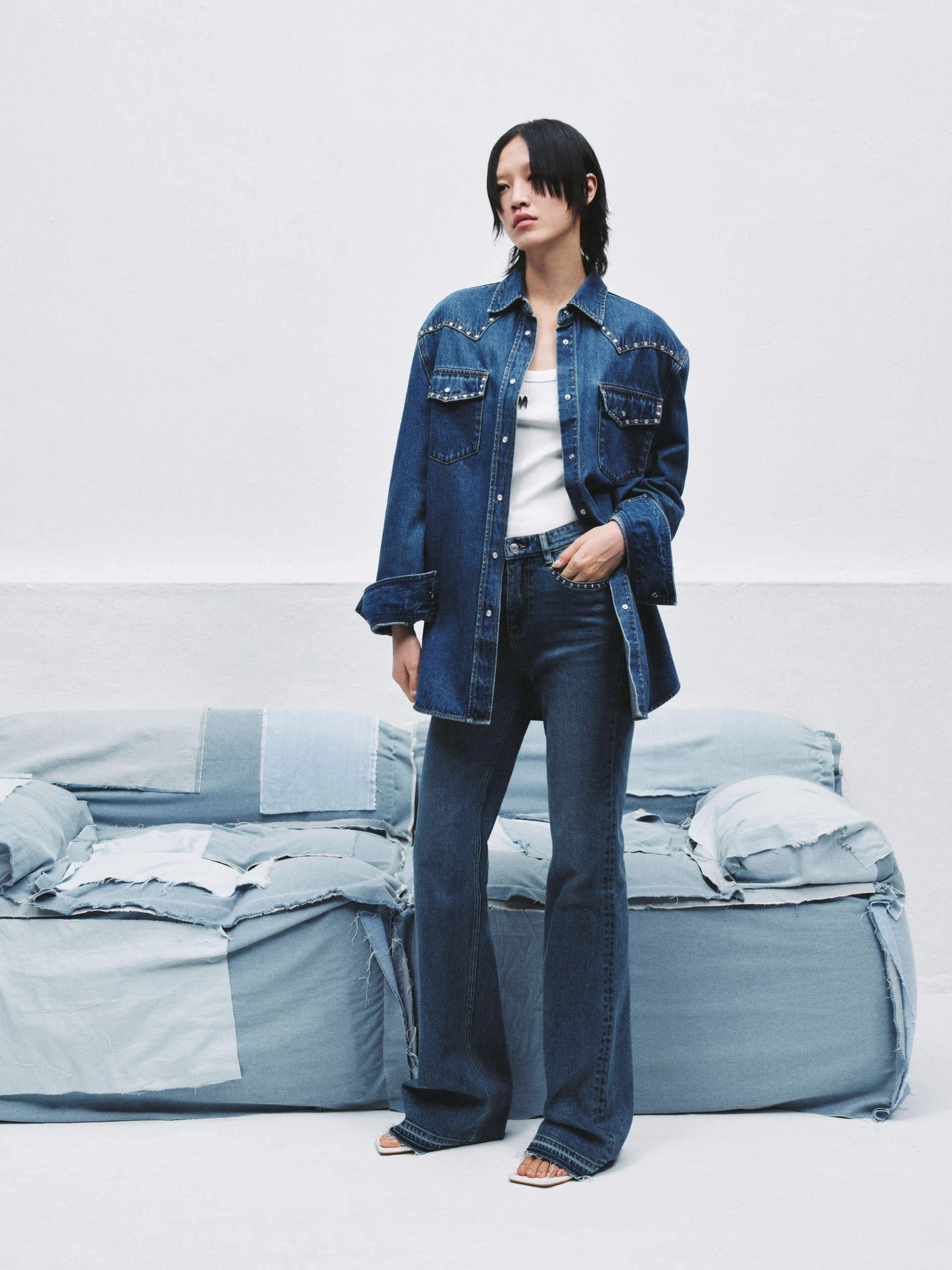 Zircon Detail Denim Jacket Anti Static Treatment Tear Resistant Weave