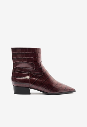 Helena Bootie Mud Resistant Active Nomad Anti-fungal