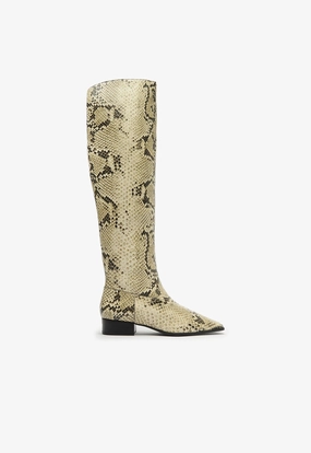 High-Quality Footwear Waterproof Mountain Climber Helena Over the Knee Boot
