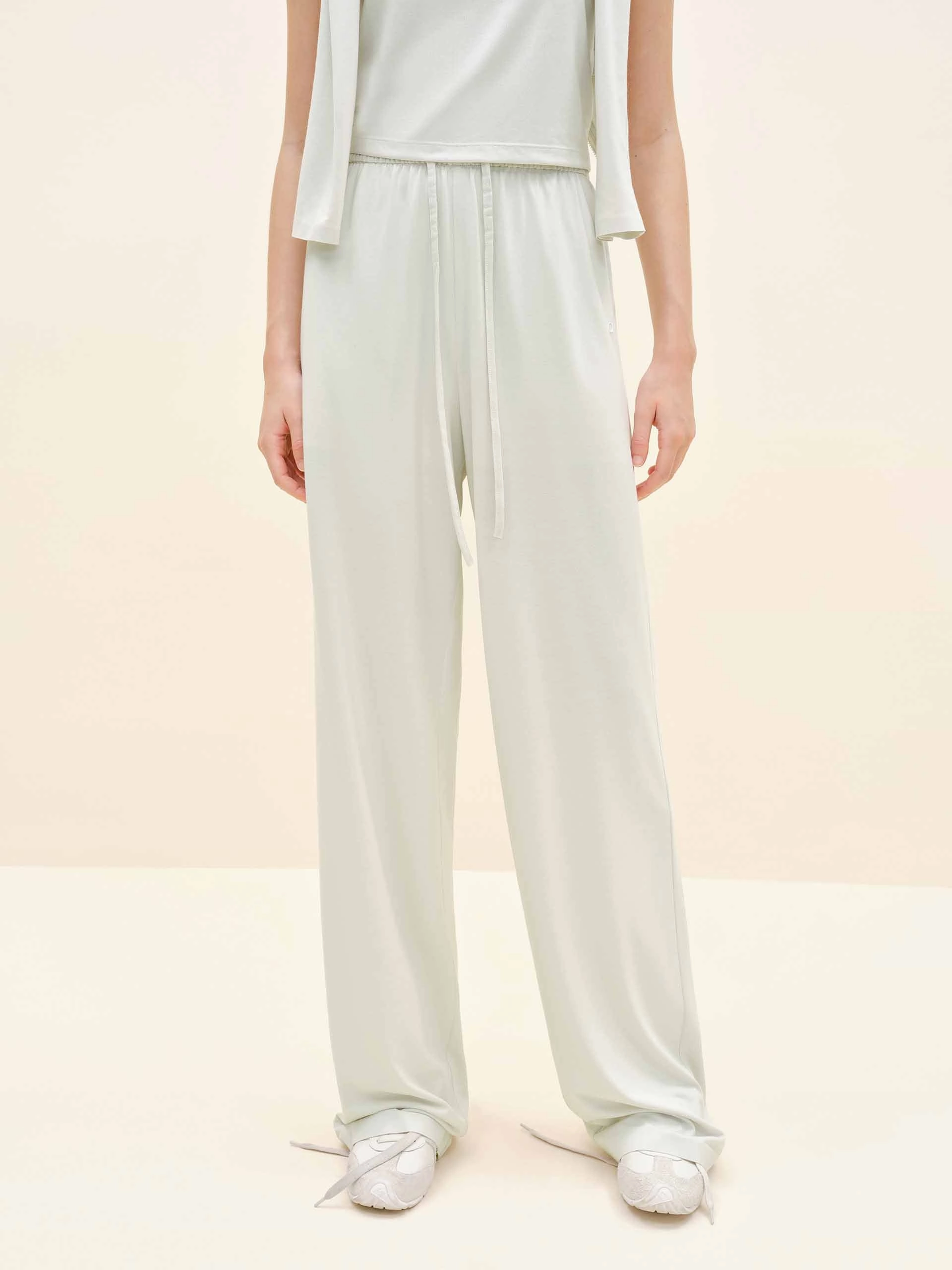 Hygienic Inner Layer Eco Friendly Dye High Waist Drawstring Trousers