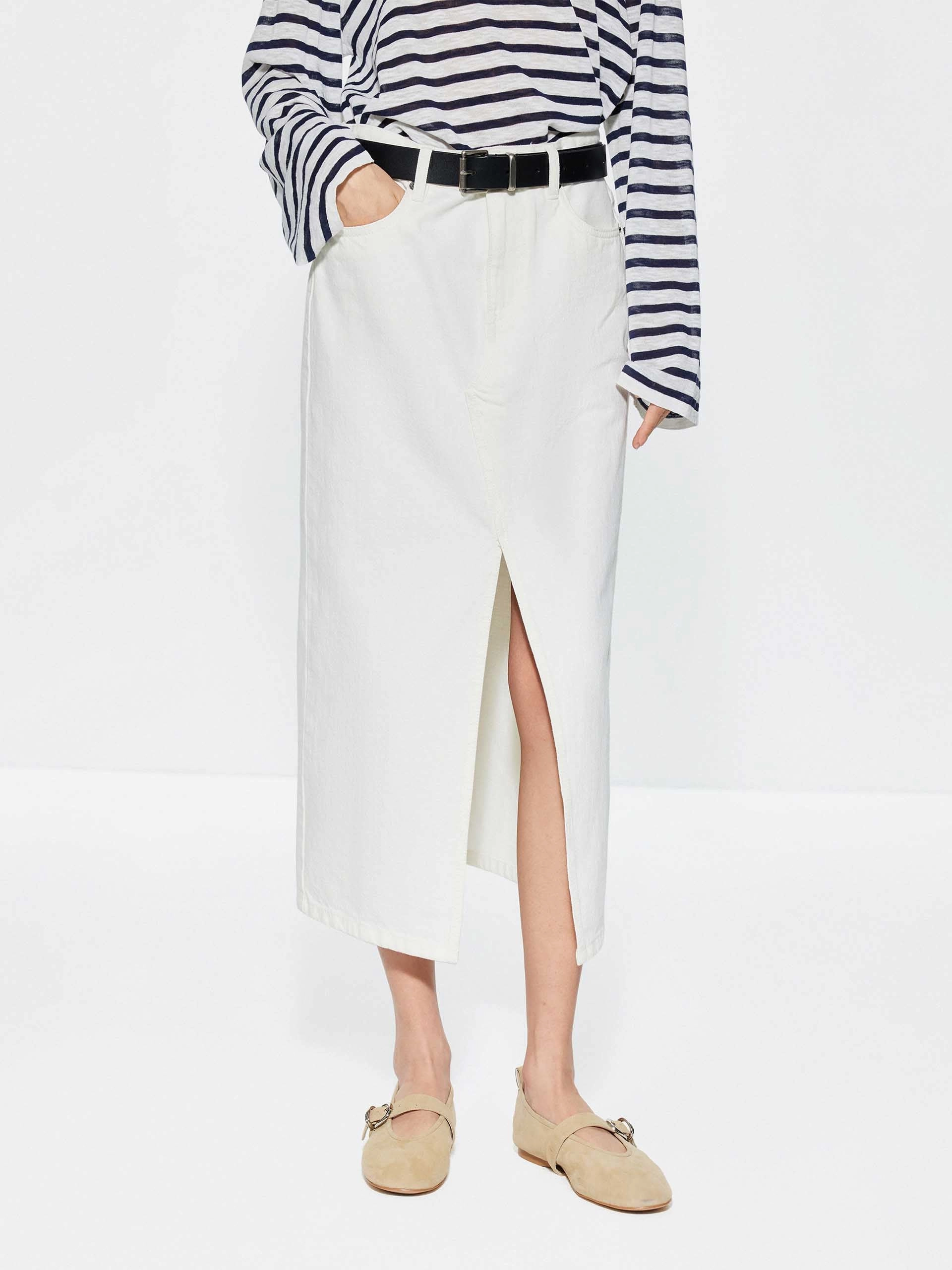 Chill Comfort Fit Sporty Comfort Fit High Waist Slit Denim Skirt