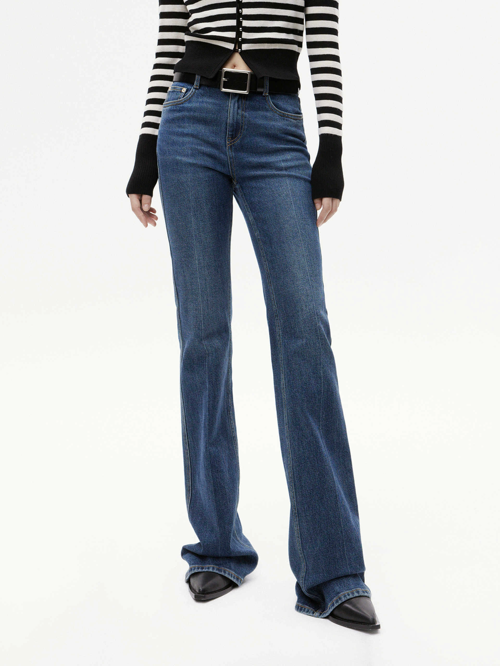 High Waisted Flared Jeans Body Fit Ready Spring Mood Brunch Outfit Formal