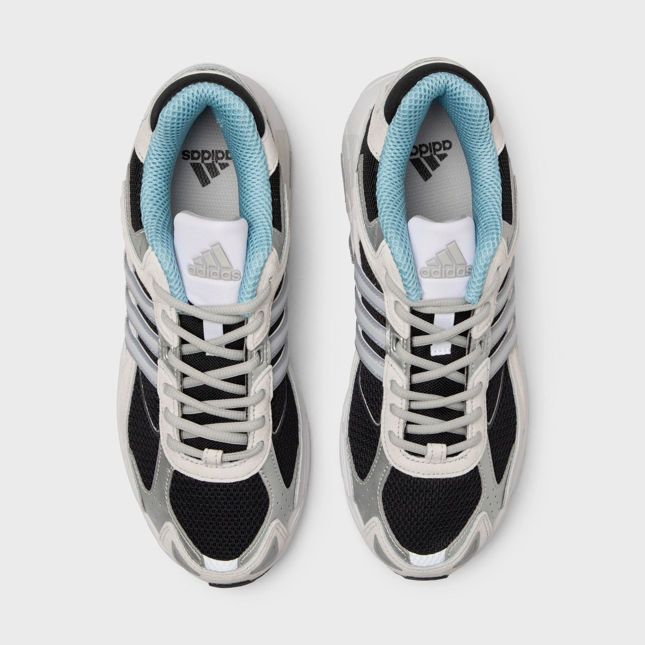 Sneaker Customization Total Comfort adidas Originals Response Core Black / Cloud White - Clear Blue