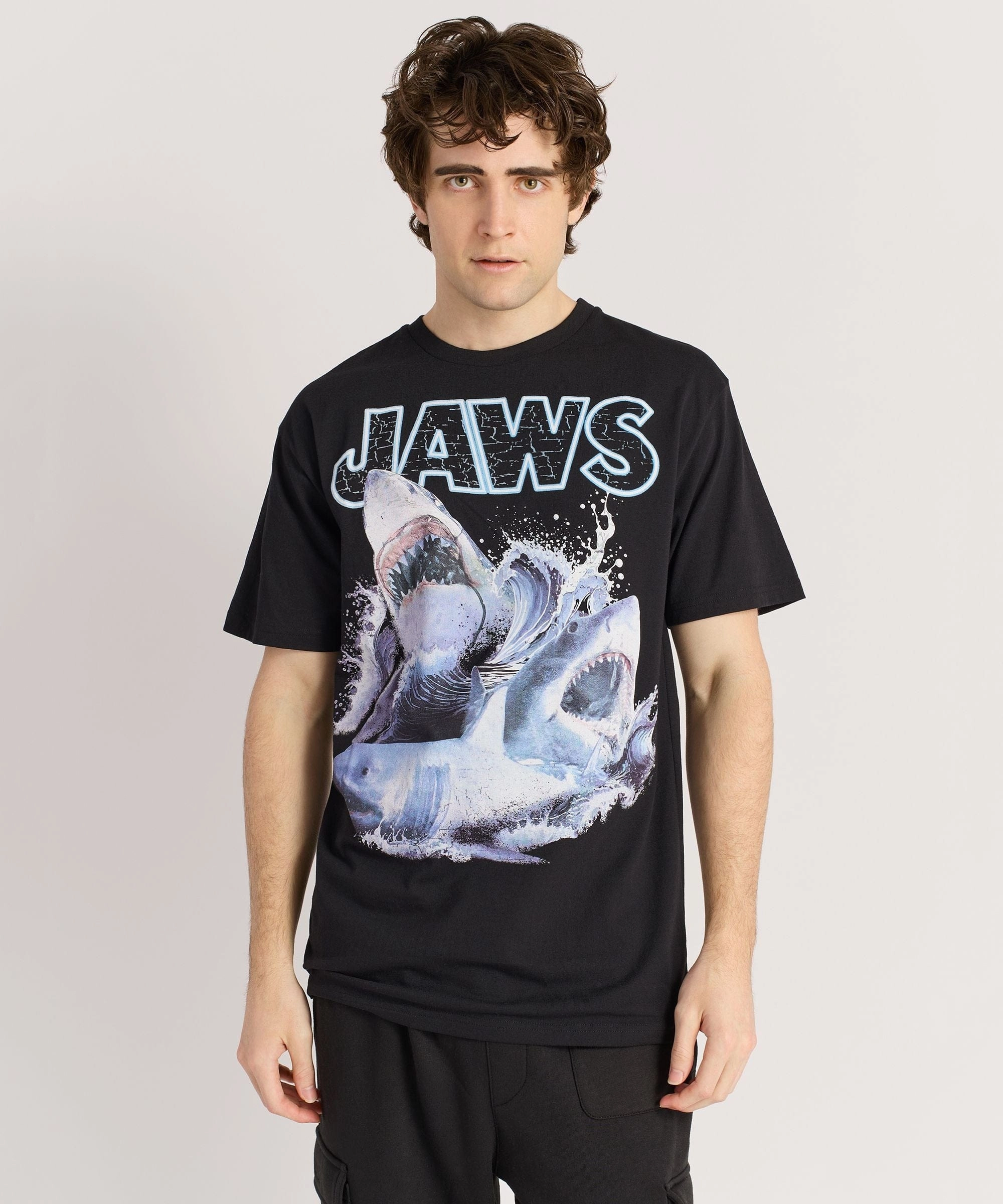 Loose Blouse FlexibleLayeredConstruction Jaws Front Print Short Sleeve Tee - Black