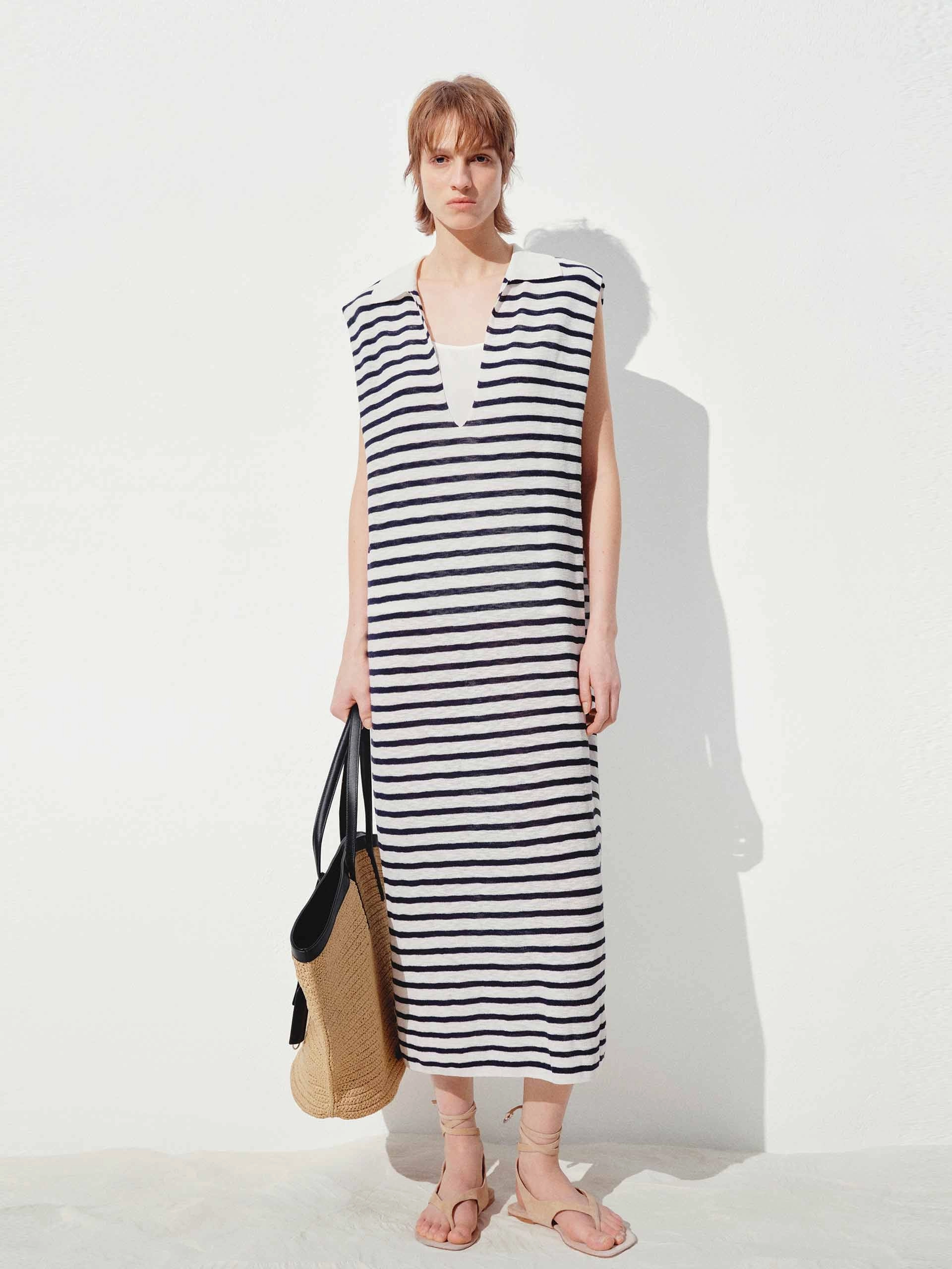 Mesh-Detail V-neck Sleeveless Dress