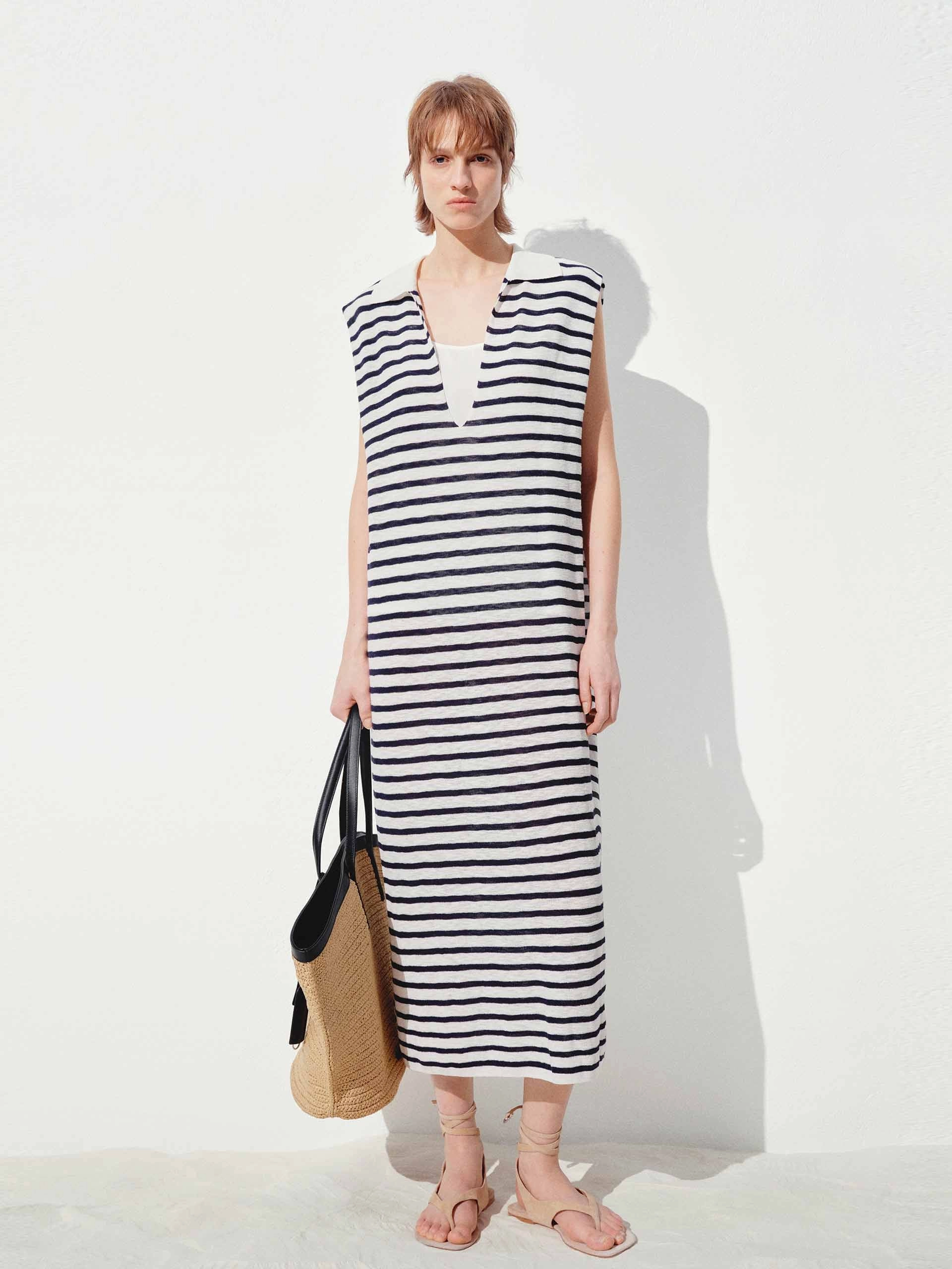 Garden Scene Wrap style V-neck Sleeveless Dress