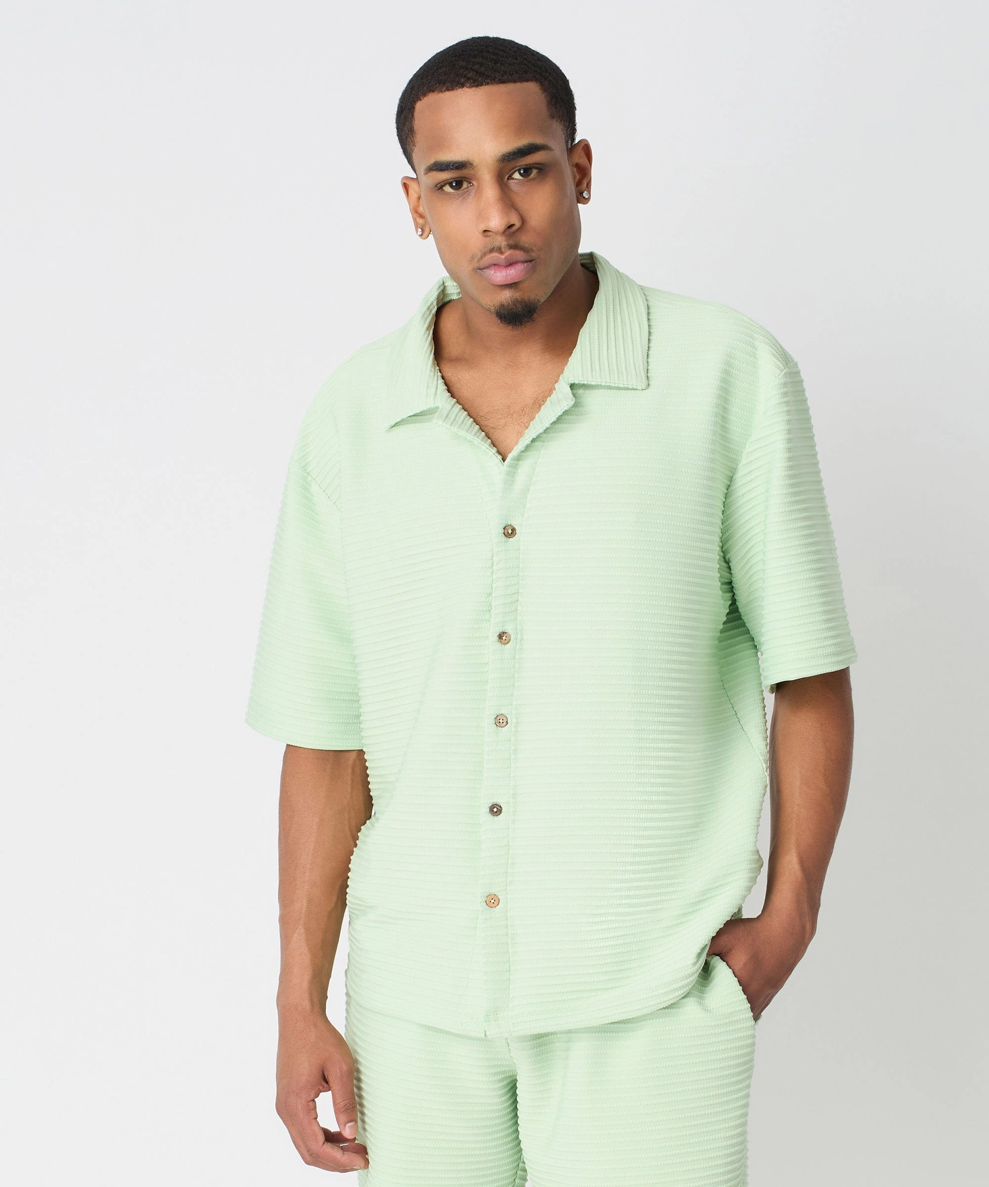 Contrast Stitch Accent Knit Short Sleeve Button Down Shirt - Light Green