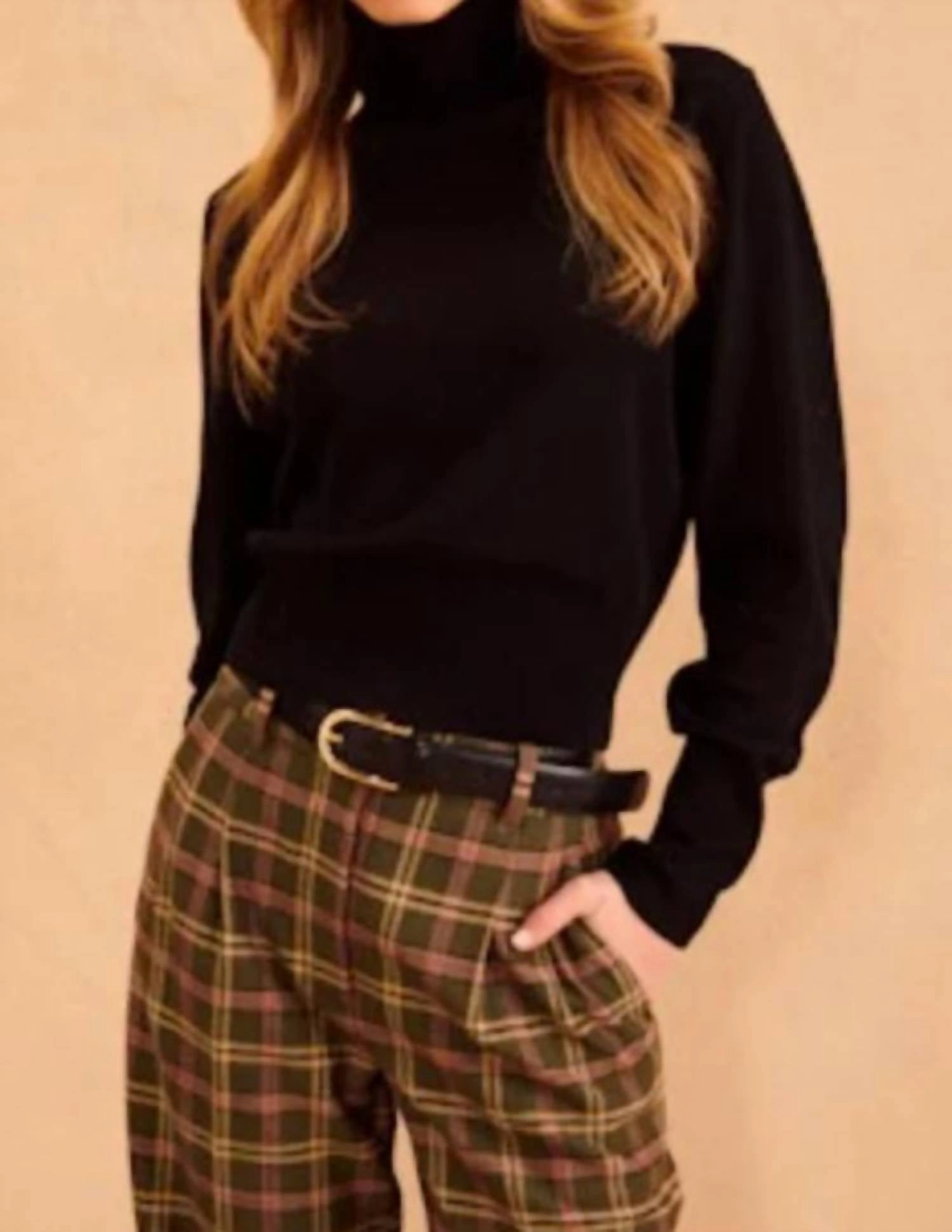 Essential Knitwear William Turtleneck In Caviar