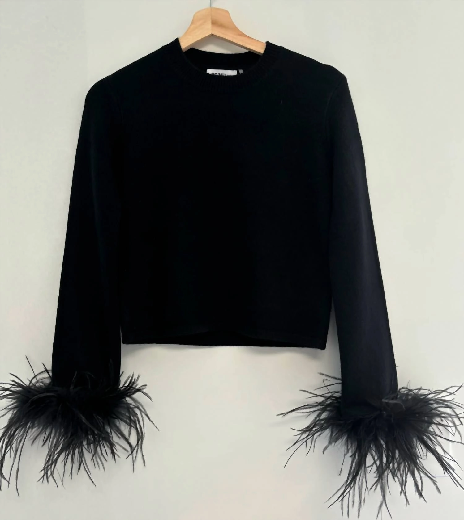 Smart Style Lenora Top With Feather Cuffs In Black