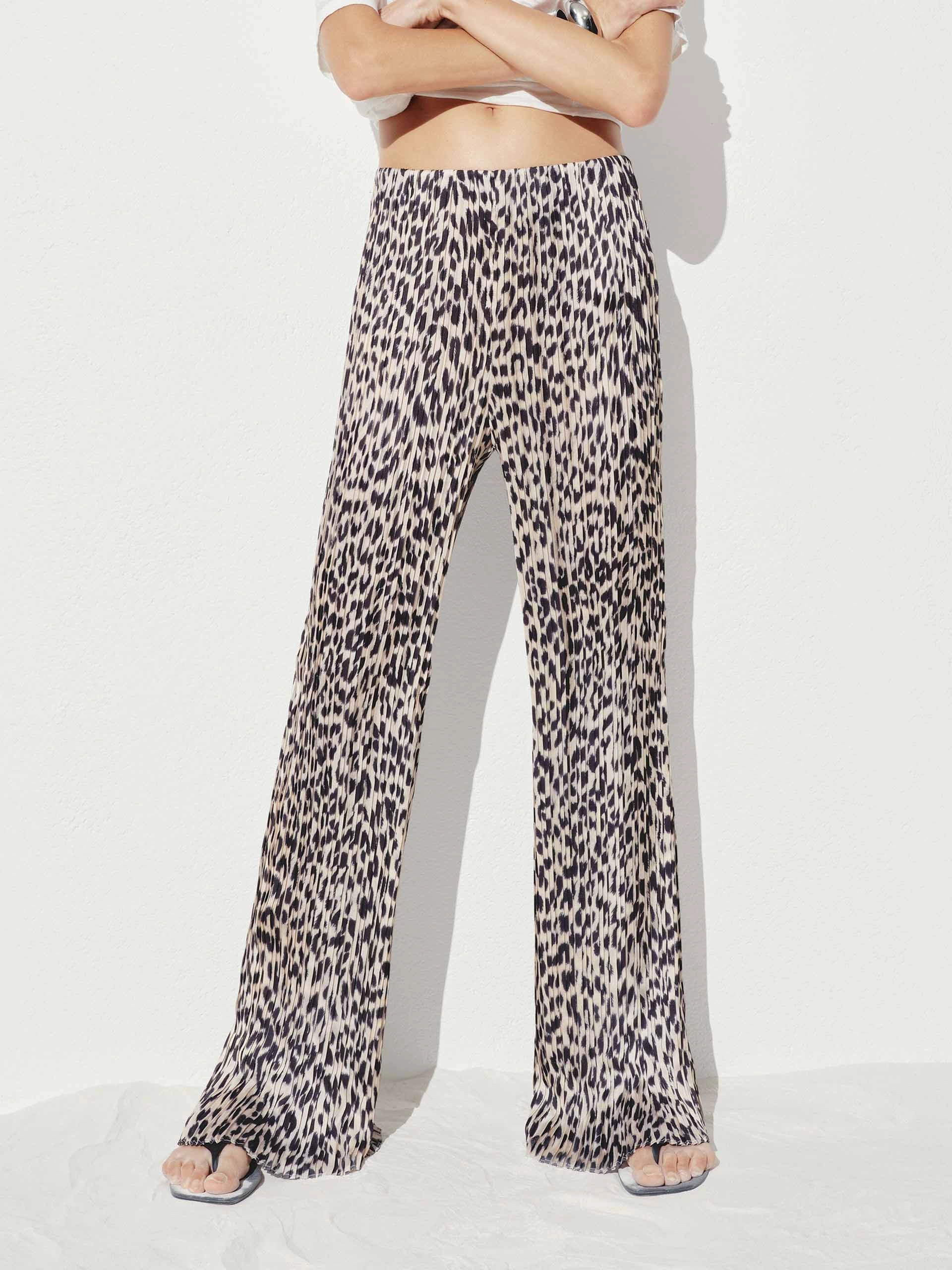 Light Shape Leopard Print Loose Trousers