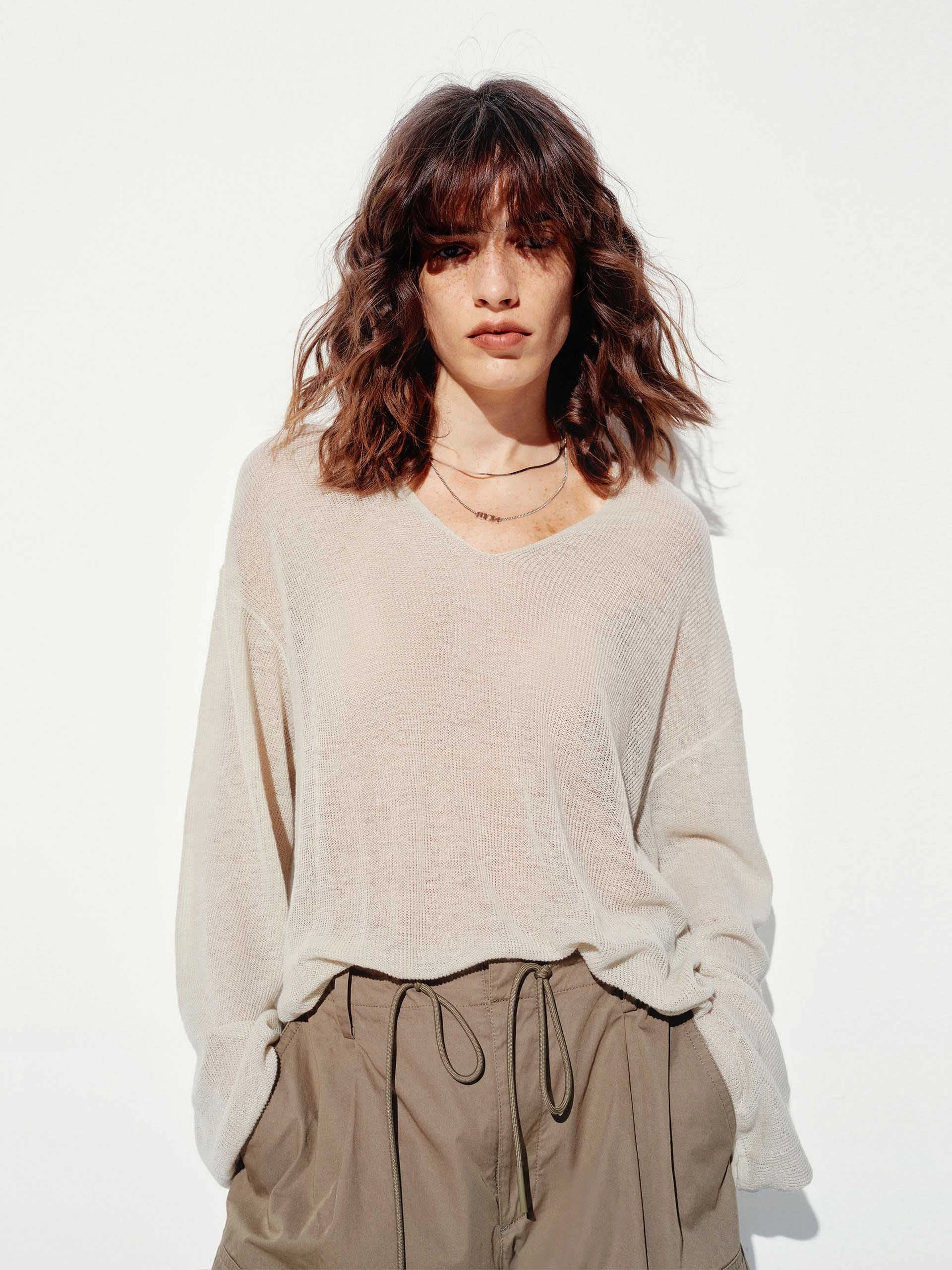 Lightweight Loose Knit Sweater ReflectiveTrimDetails NonScratchSurface